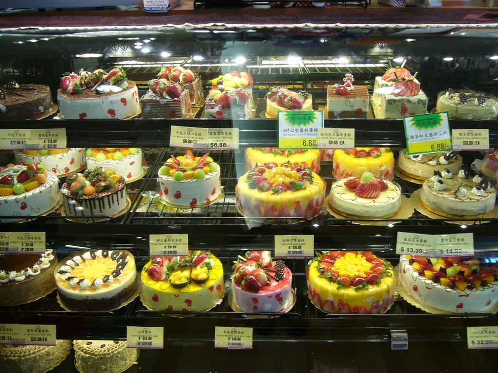 REVIEW | A Dessert Lover’s Paradise: T&T Bakery