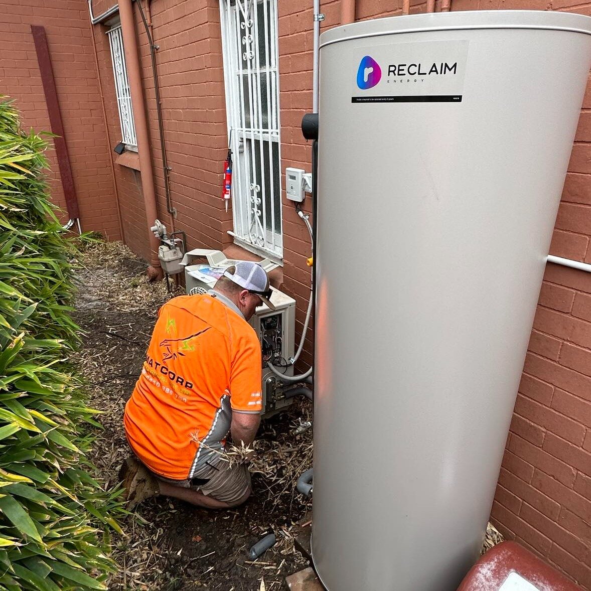 Installation of Energy Efficient Heat Pump to reduce power consumption and replace old Hot Water System. 
#reclaimhotwaterheatpump #goodearthgroup #electrician #powerconsumption #energyeffiency