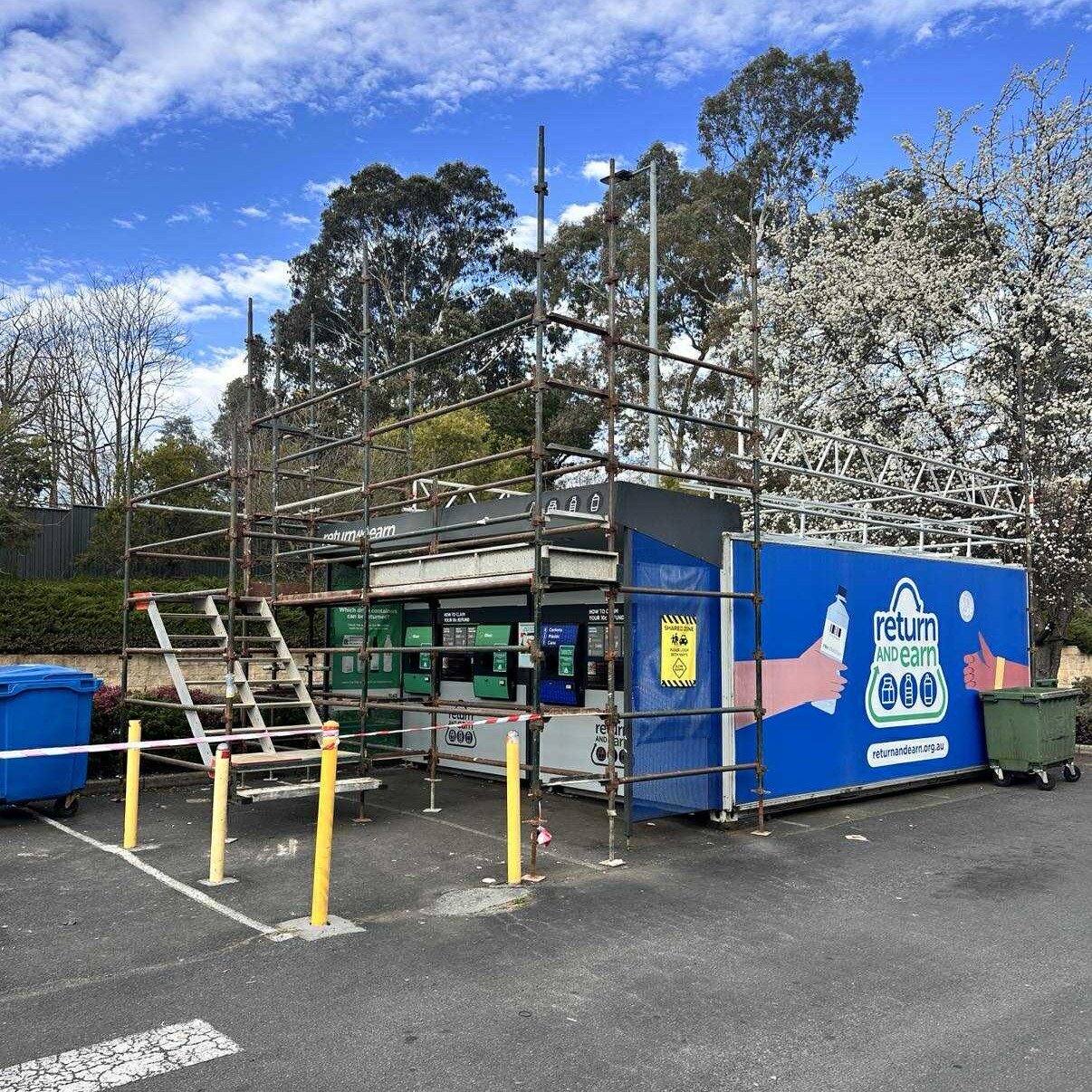 Exciting milestone! 
Our team has just completed our first off-grid installation with Return &amp; Earn in Yass &mdash; providing reliable, solar-powered performance while reducing environmental impact. Another step toward a cleaner, more sustainable