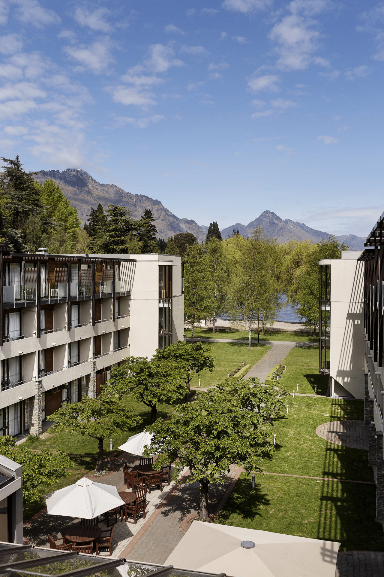 Novotel Queenstown Exterior