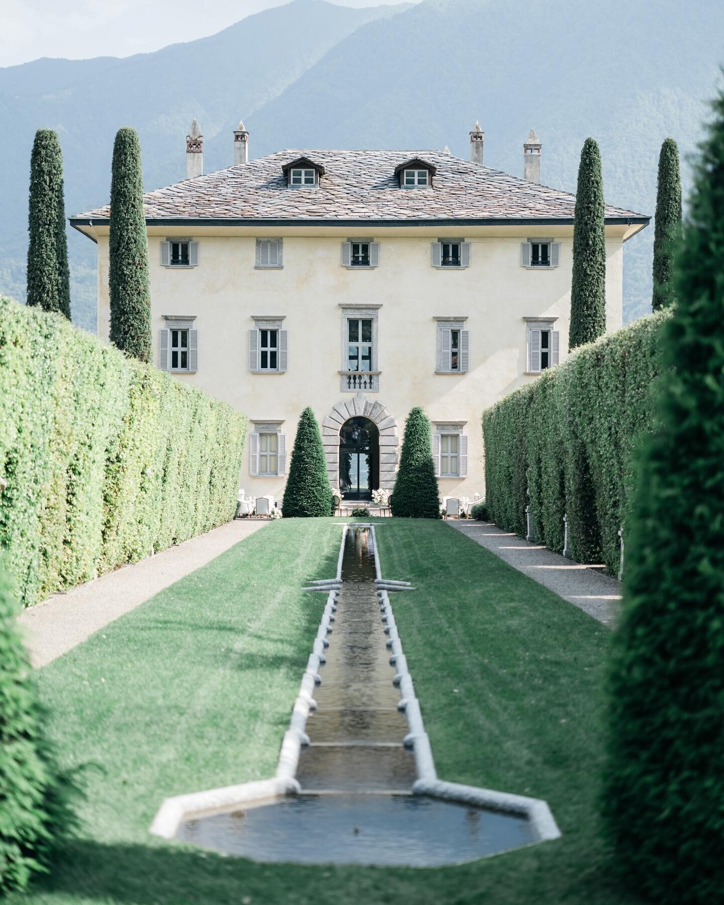 Six months since we were driving through the tiny streets of lake como to photograph S&amp;M&rsquo;s incredible wedding at the beautiful @villa_balbiano 

#weddingphotography #weddingdress #lakecomo #lakecomowedding #lakecomoweddingplanner #lakecomow