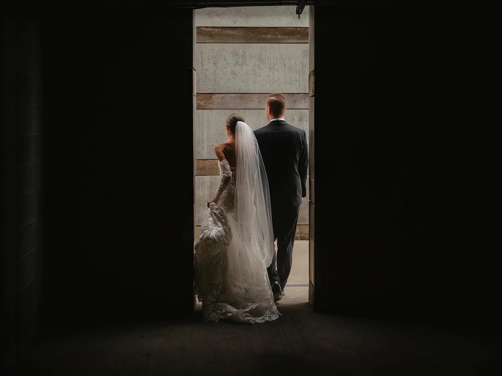 Creative Northwest Arkansas Weddings: Saying “I Do” in Unexpected Places Like Crystal Bridges Museum