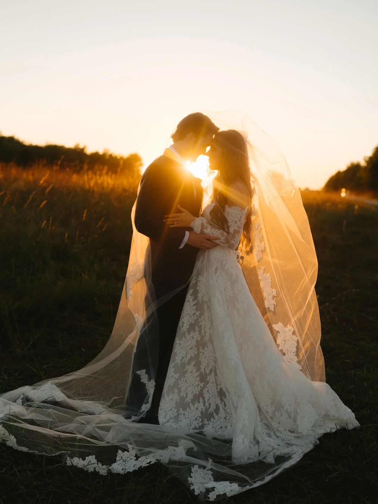 A Luxury Kansas Wedding at the Marrietta Ranch