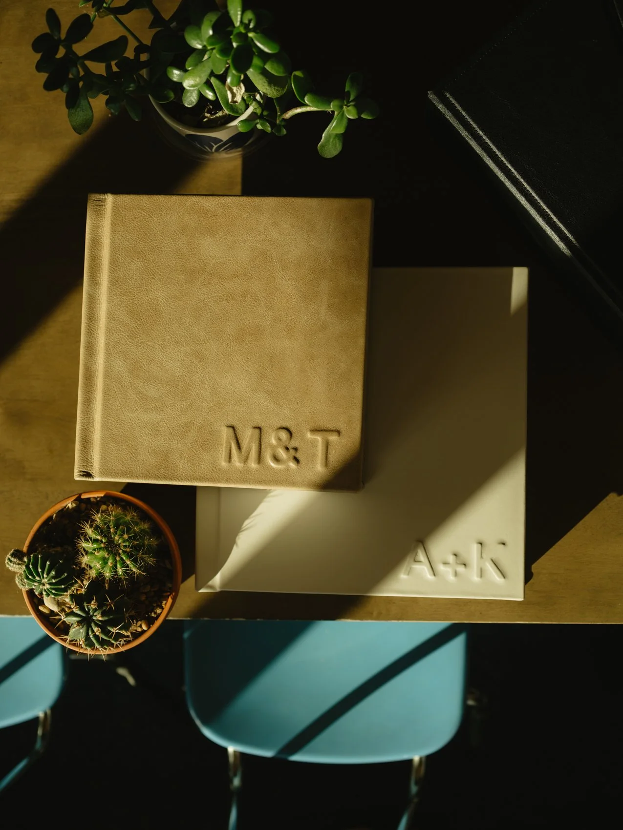 Why Your Wedding Photos Deserve an Heirloom Album (Not a Hard Drive)