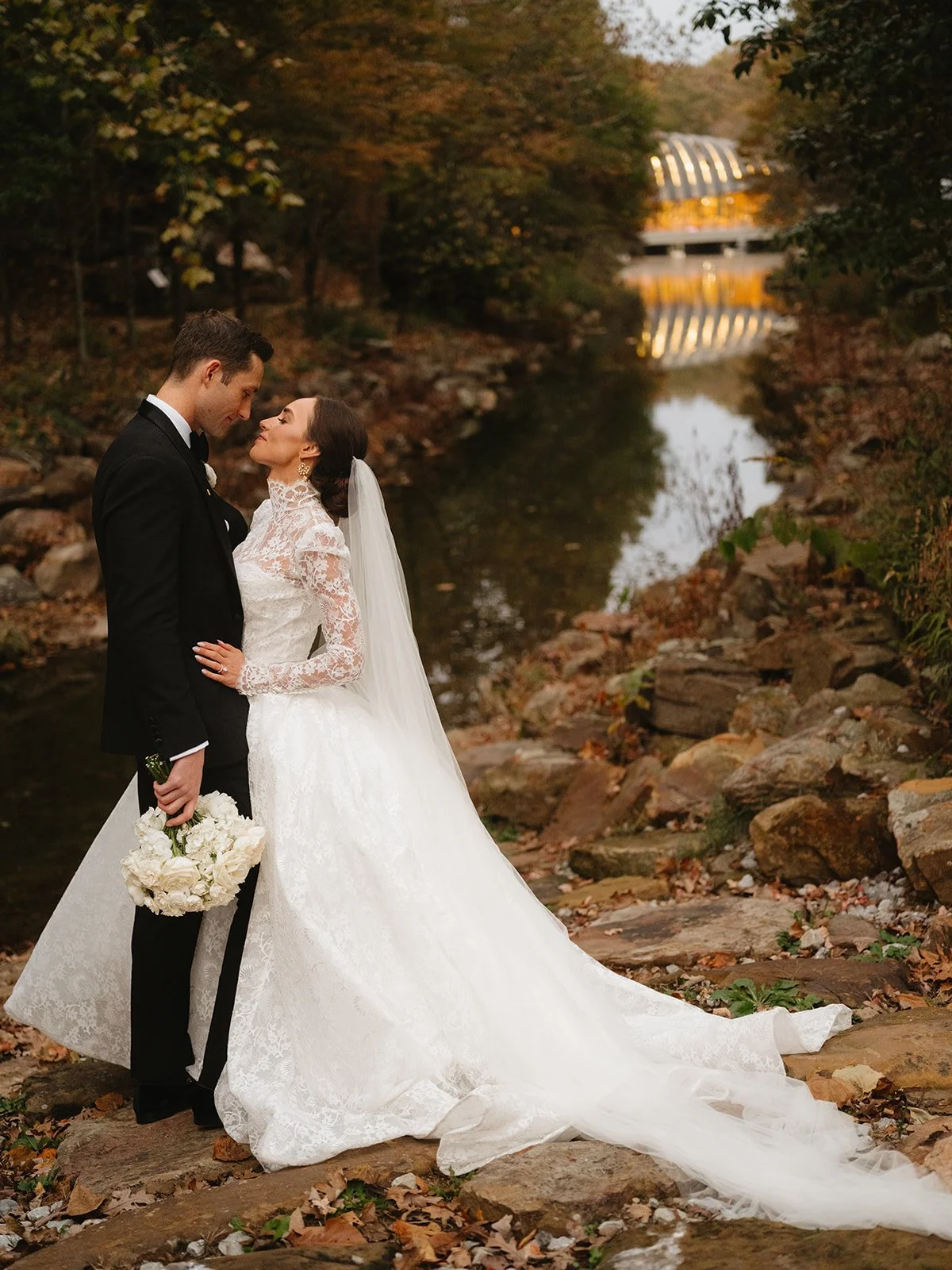Crystal Bridges Wedding Photographer | Planning a Wedding at Crystal Bridges Museum