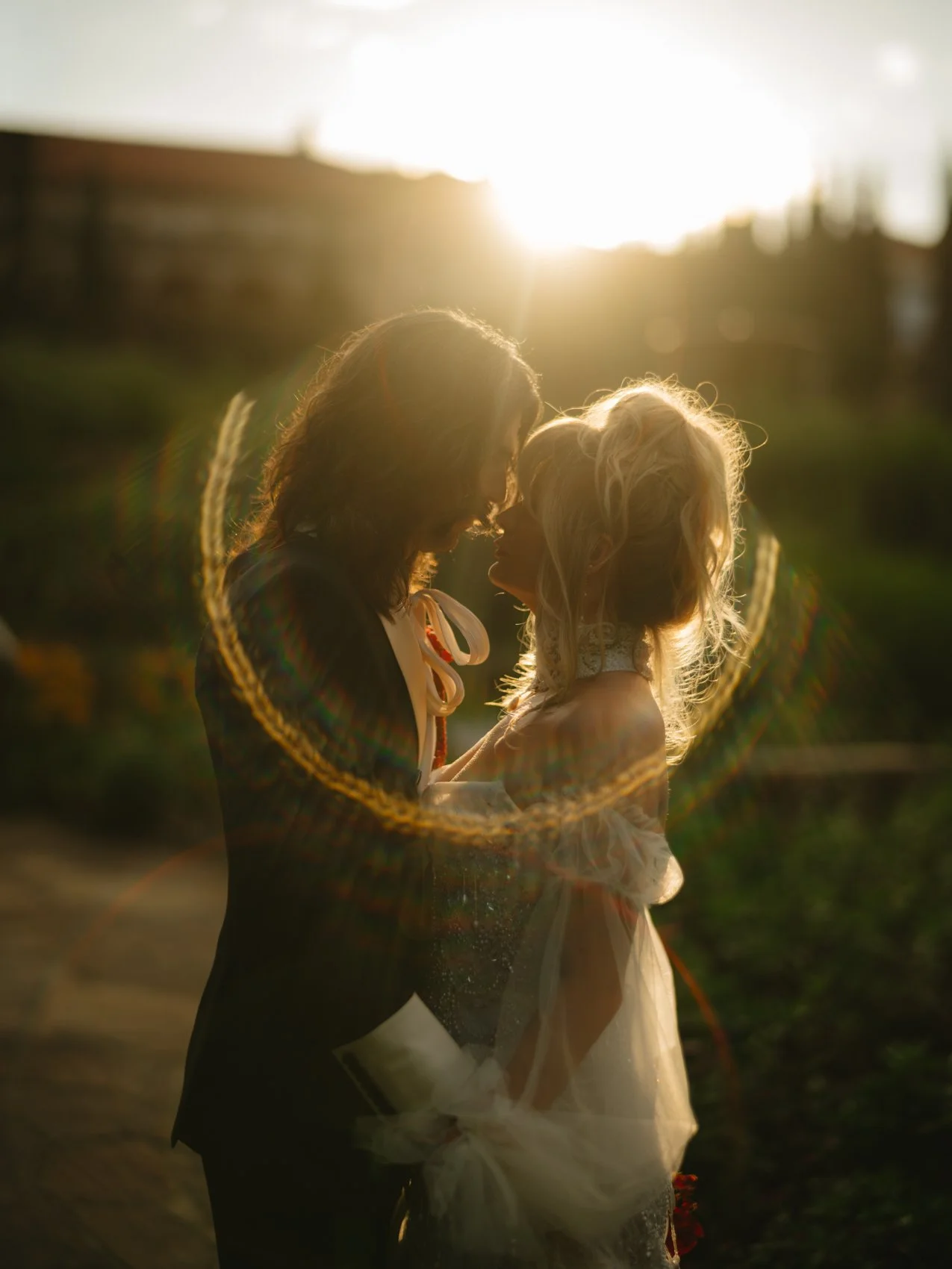 sunset wedding photo at Philbrook Museum in Tulsa, Oklahoma by miles witt boyer