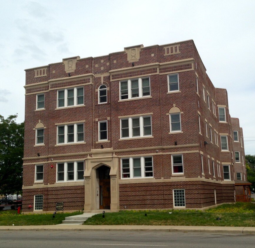 1733 North Meridian Apartments.jpg