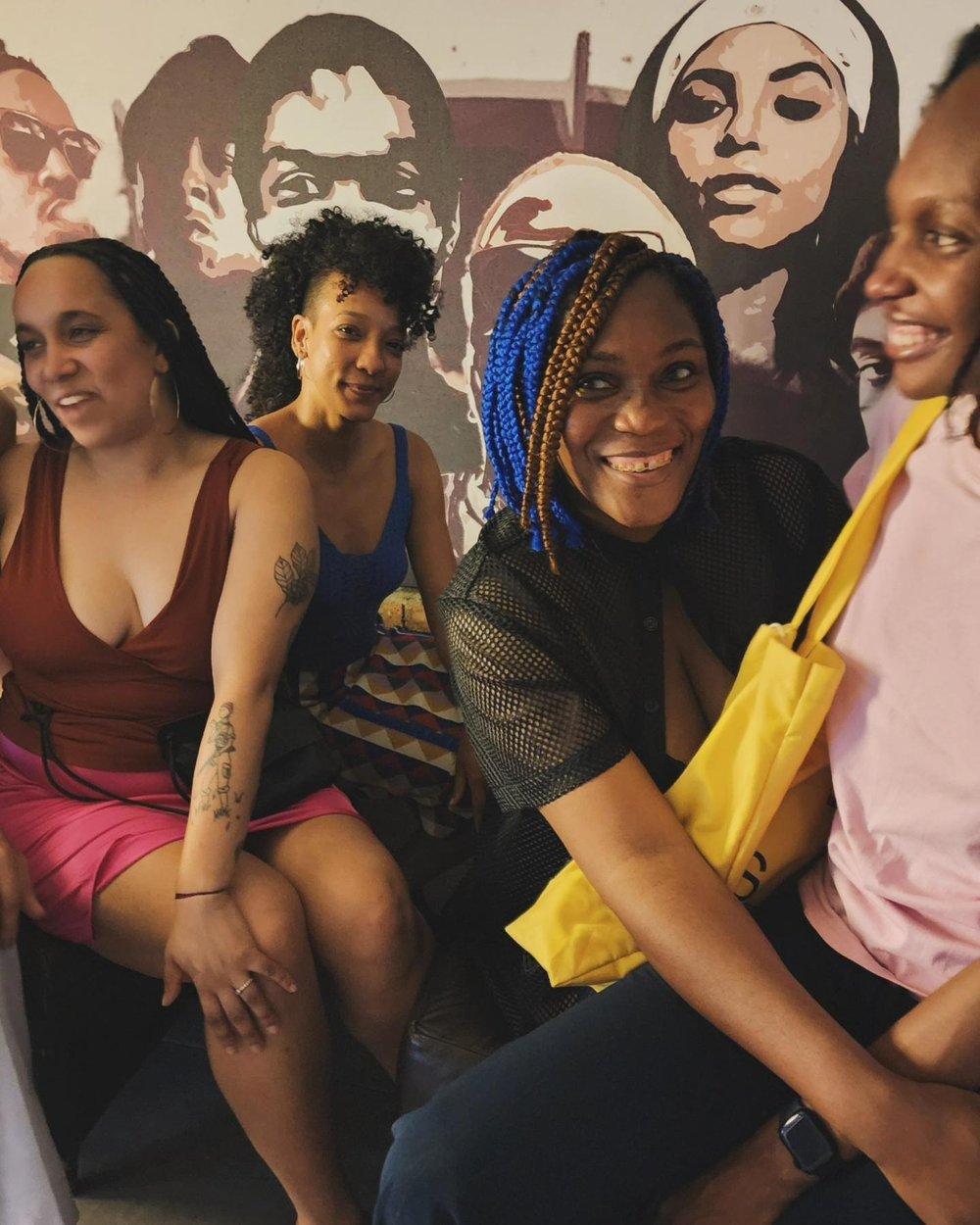 quick everyone, LOOK at a different camera! with @chinyere.obieze and some badasses of the Afro-feminist artist collective @kukilycolectivo, featured Biennial artists