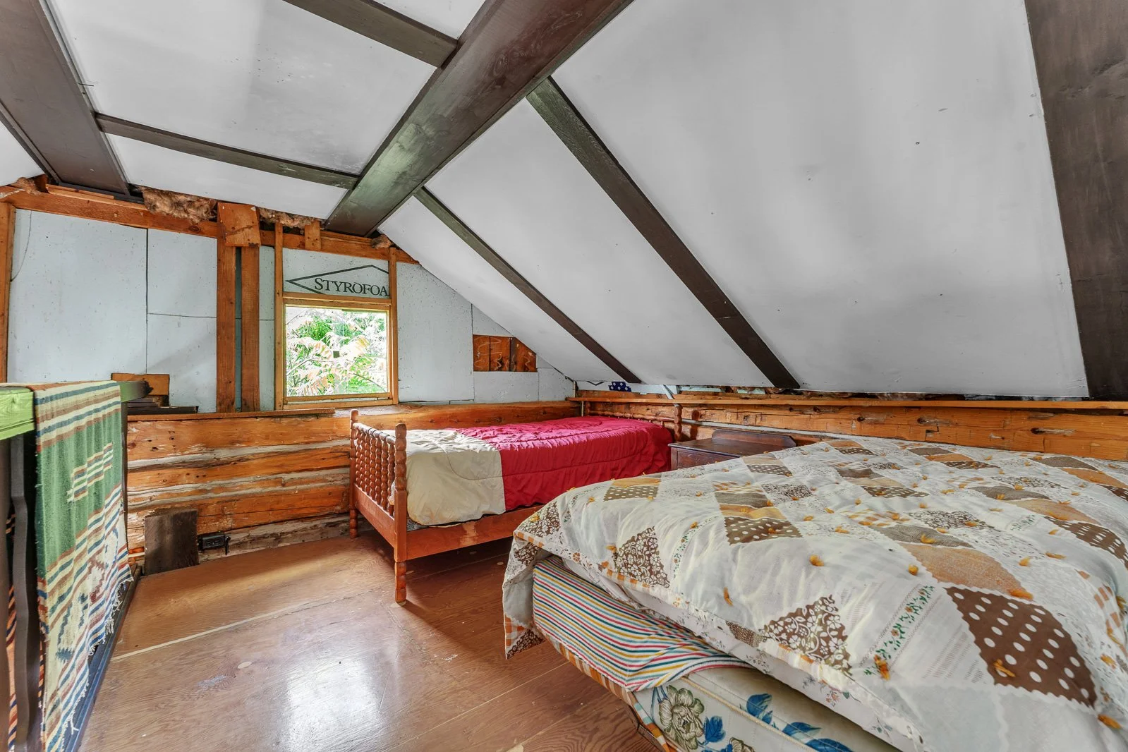 1084CSwaugersLakeRd_MLS-23.jpg