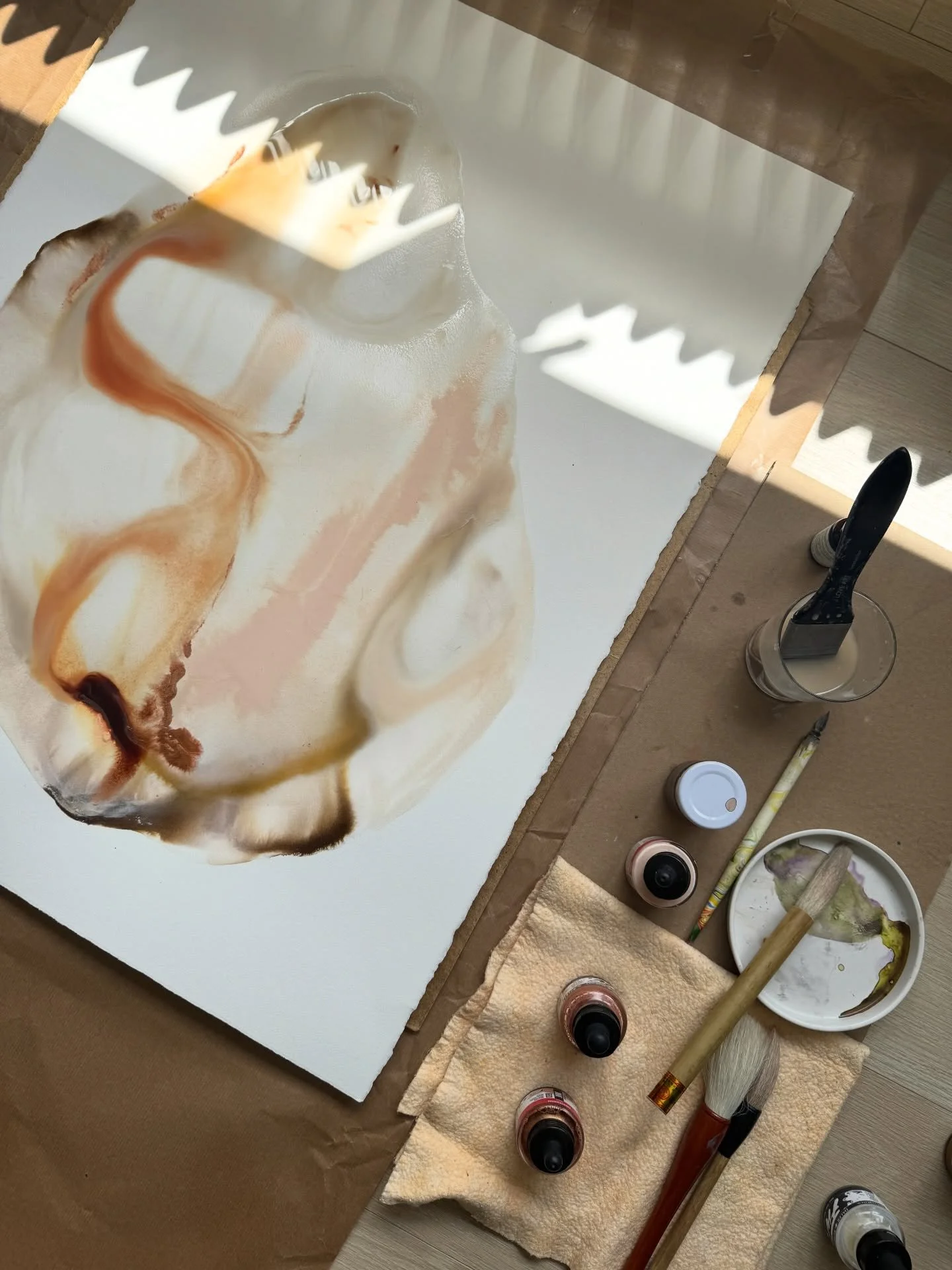 &ldquo;Sand &amp; Dust&rdquo;

Tijdje geleden mocht ik deze twee werken in opdracht maken. Een proces met vallen en opstaan, maar vooral trots op het eindresultaat.

Momenteel ben ik bezig met een bijzondere opdracht. Ook dit is een leerzaam proces e