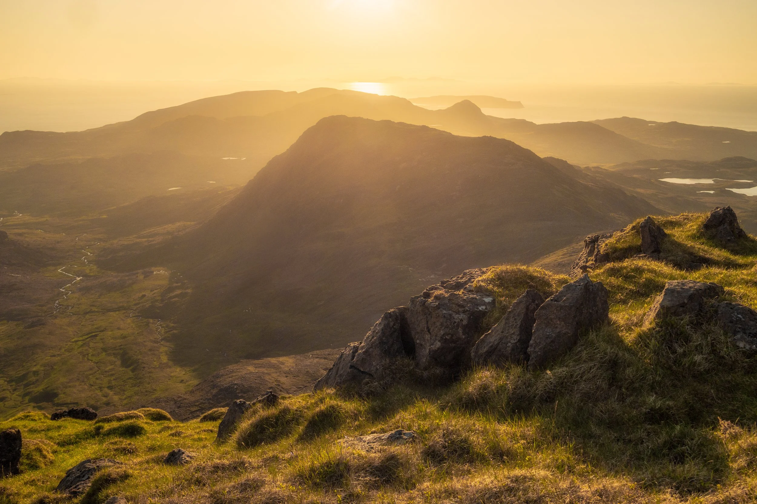 Sea Horizon : Isle of Rum -  Buy Print 