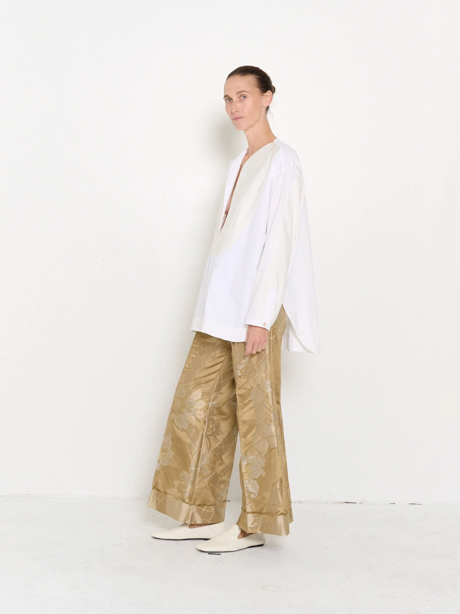 popover-top-white-side-left.jpg