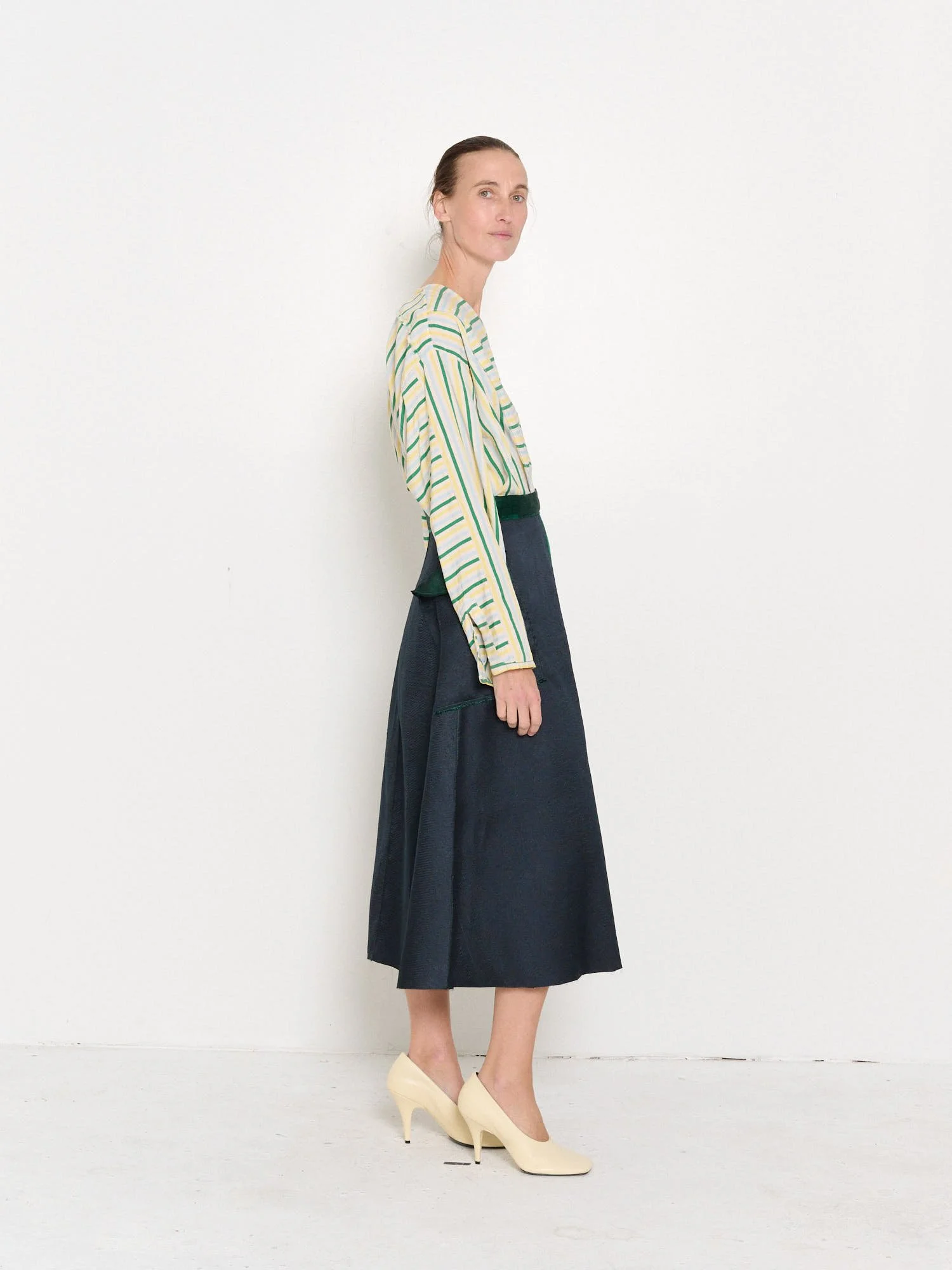 gardeners-skirt-midnight-ombre-side-left-tucked.jpg