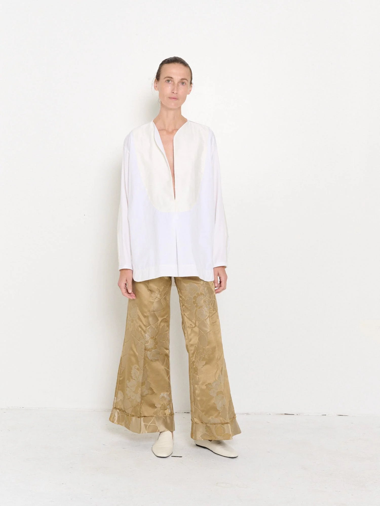 Popover Top in White/Ecru