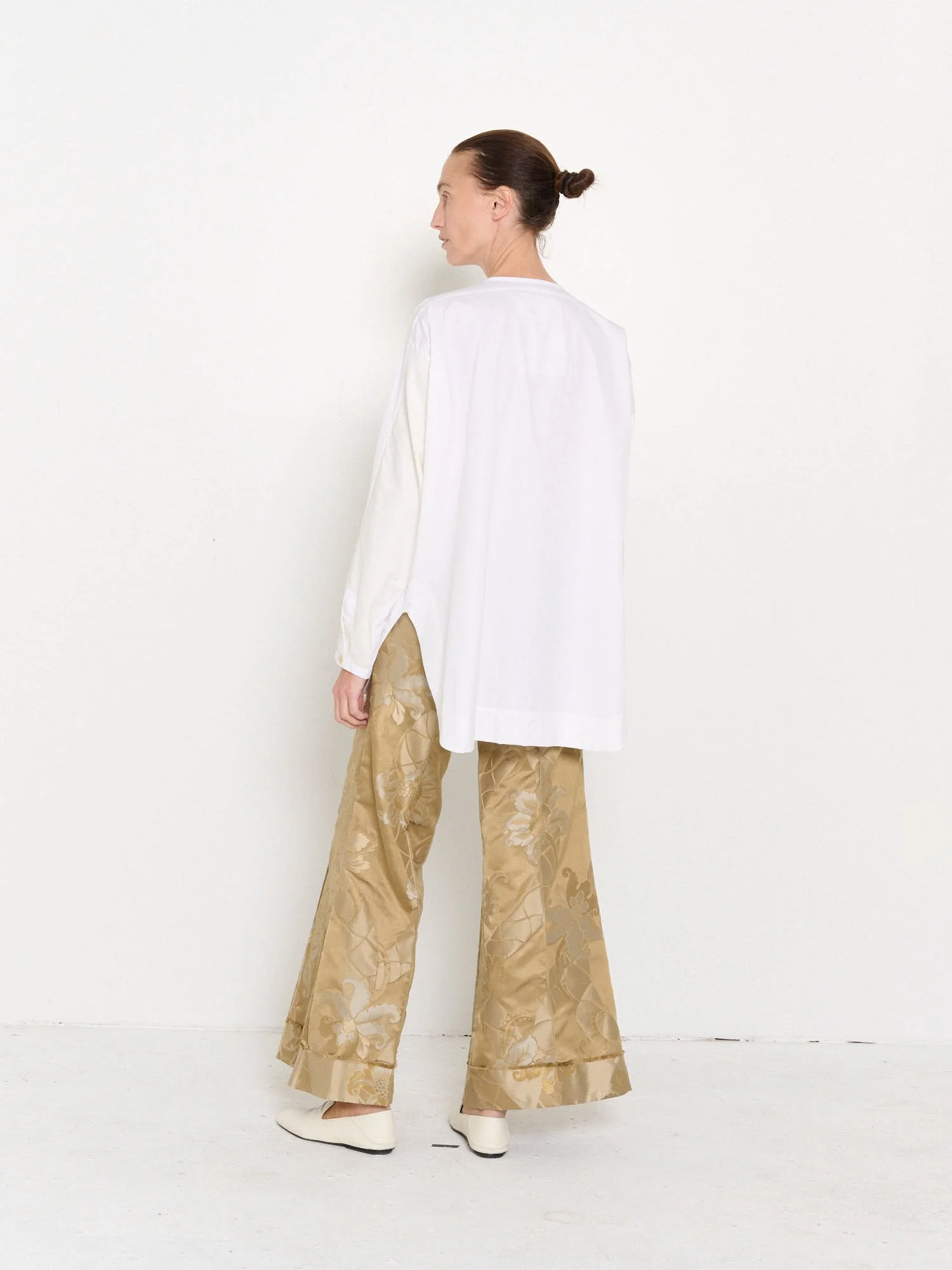 popover-top-white-back-left.jpg
