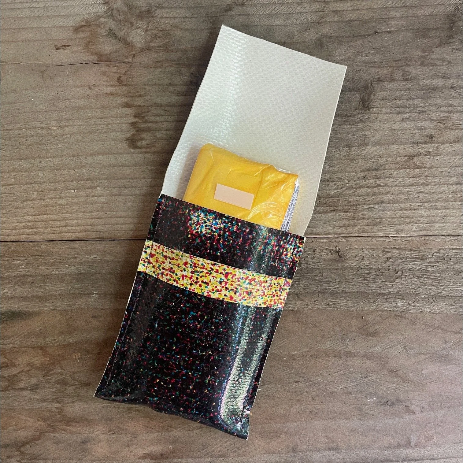 Fleur the tissue pocket