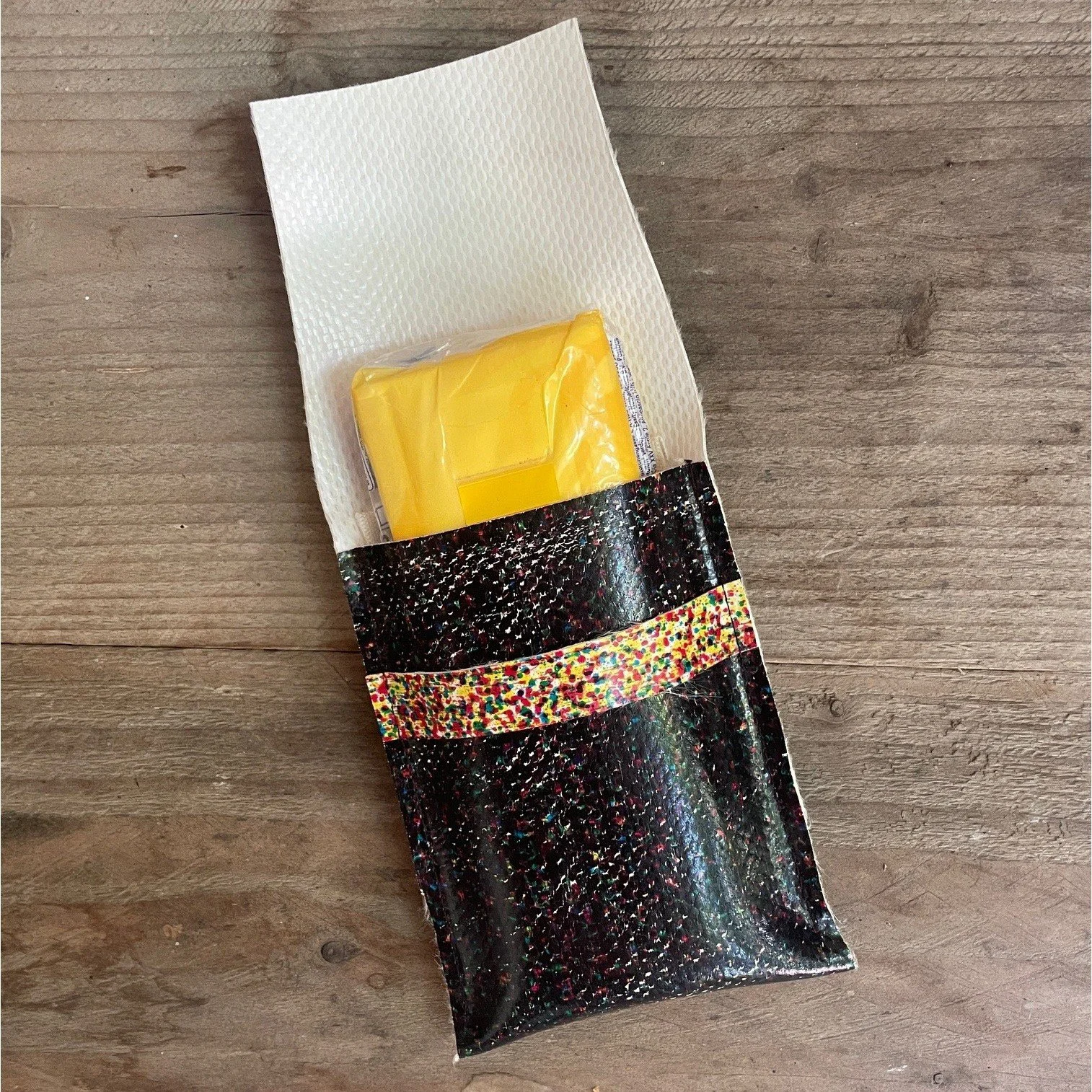 Fleur the tissue pocket
