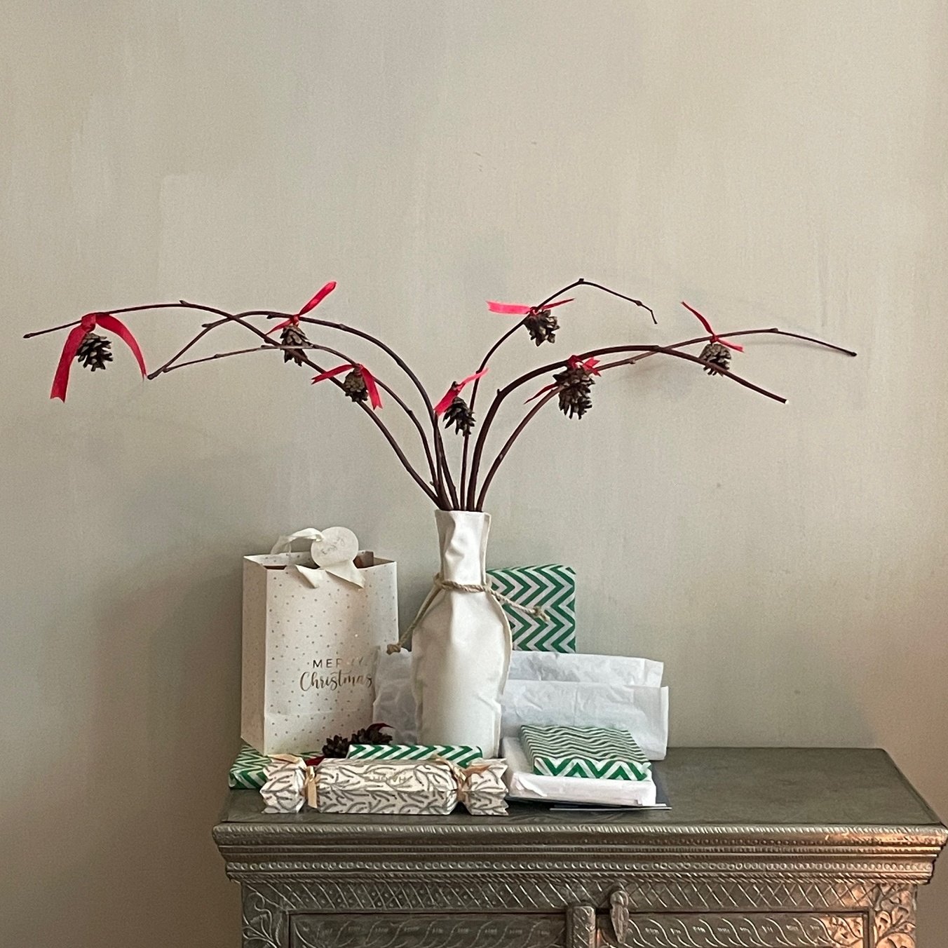 Irene the vase wrapper