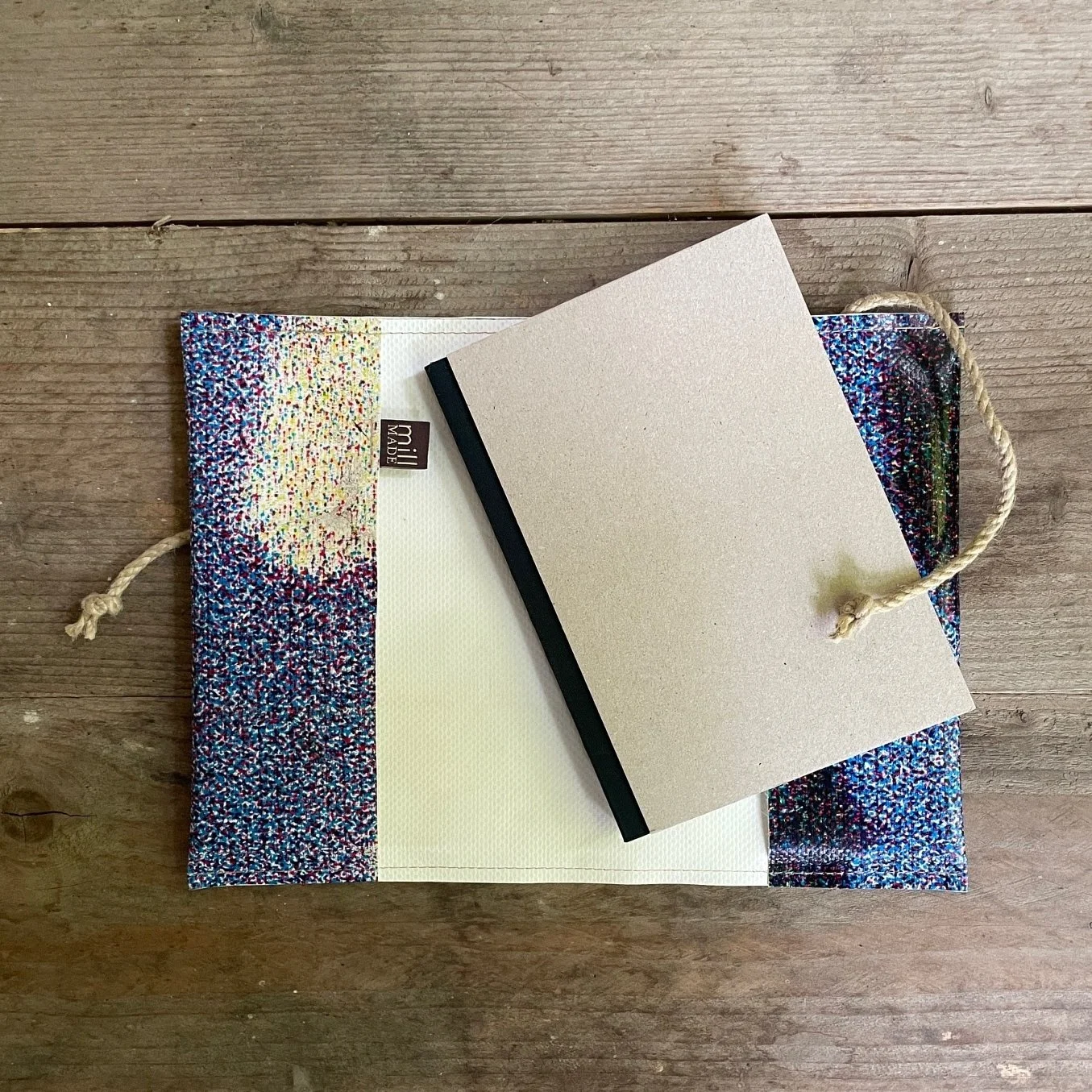 Domein - the book protector