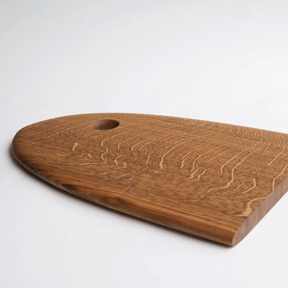 Oak-fin-shaped-chopping-serving-board4.jpg