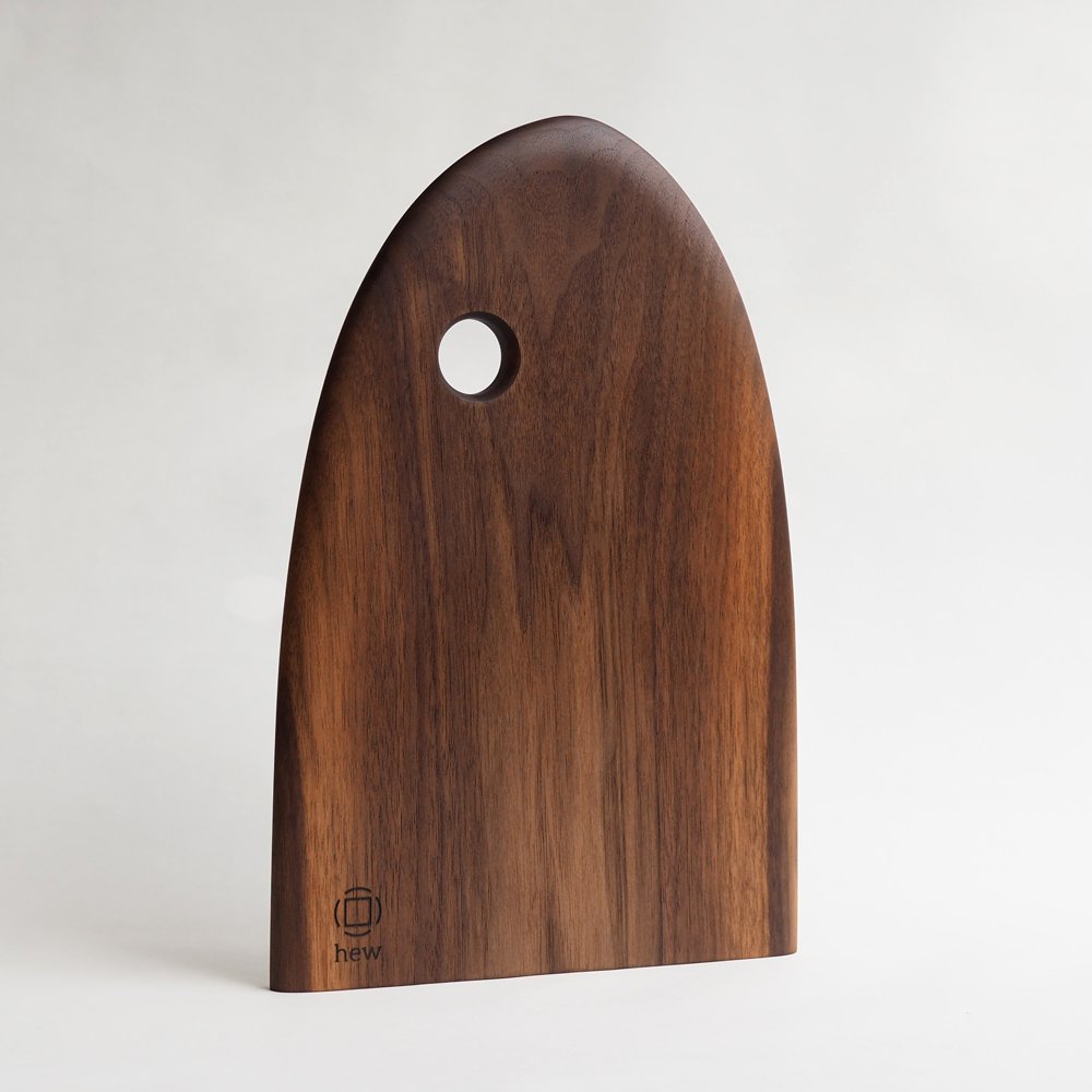 walnut-fin-shaped-chopping-serving-board3.jpg