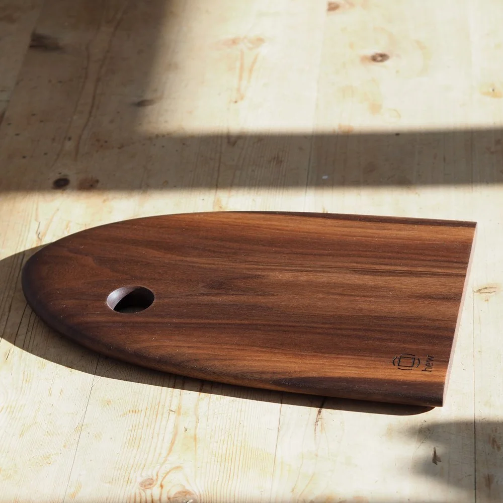 walnut-fin-shaped-chopping-serving-board2.jpg
