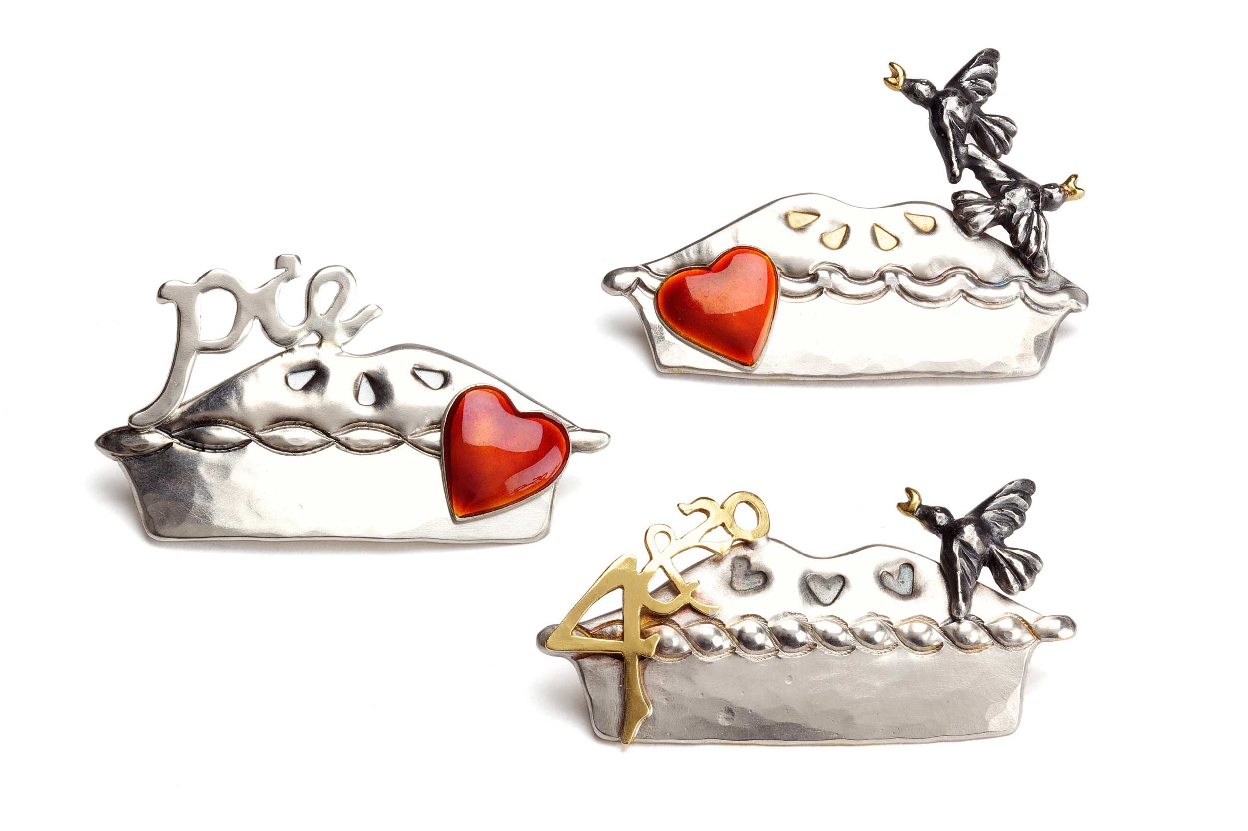 gn10-sing-a-song-of-sixpence-pie-brooches-bryony-knox.jpg