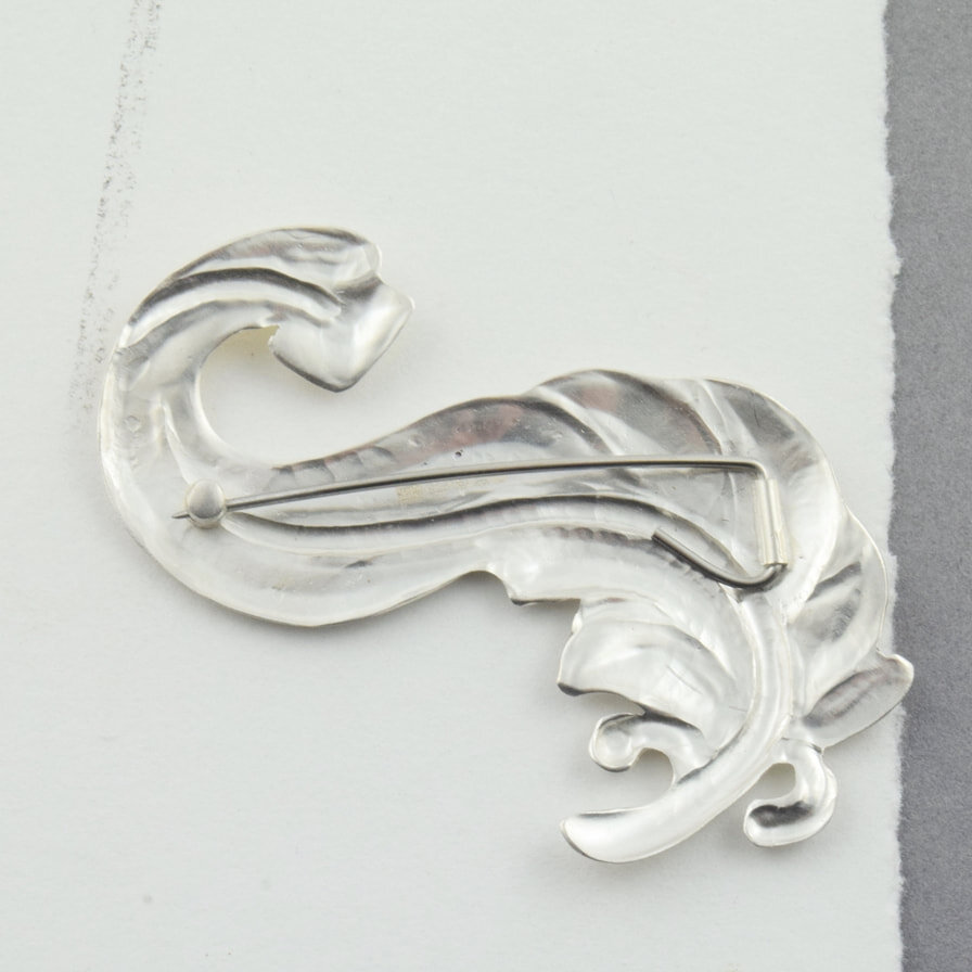 feather-brooch-2-bryonyknox.jpeg