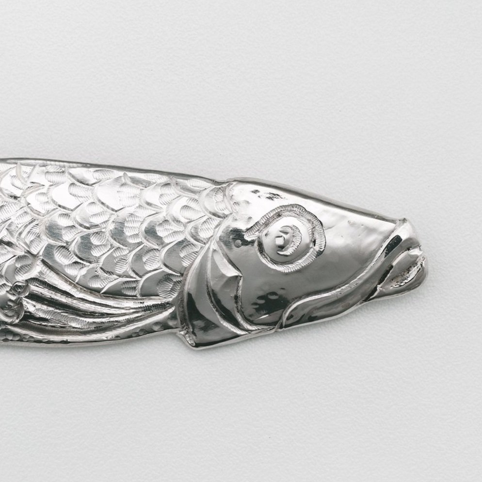 Lovely+long+fish+brooch.+Bryony+Knox.+Chased+Silver.9+x+3+cm.jpg