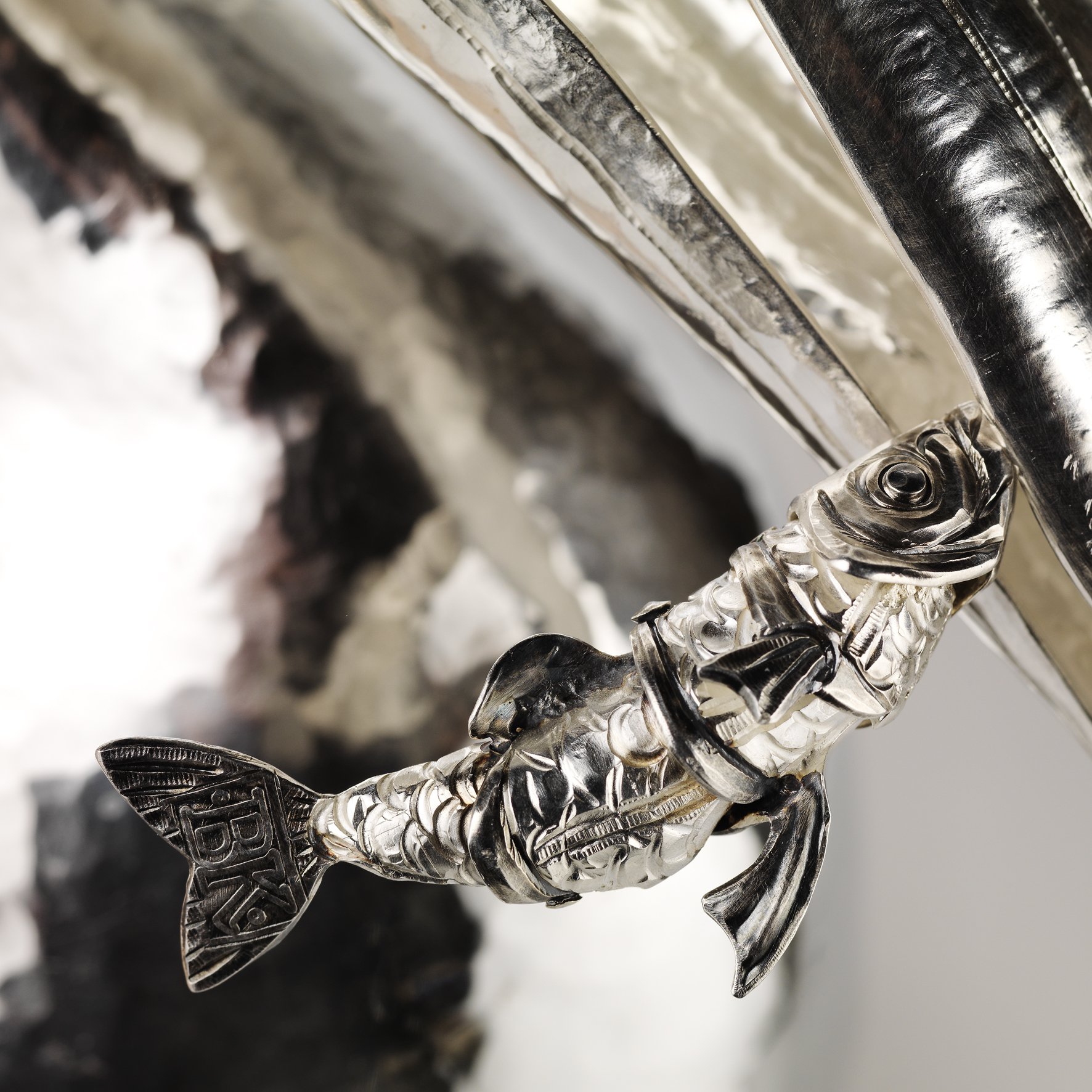 Fish pendant. Articulated silver. Bryony Knox..jpg