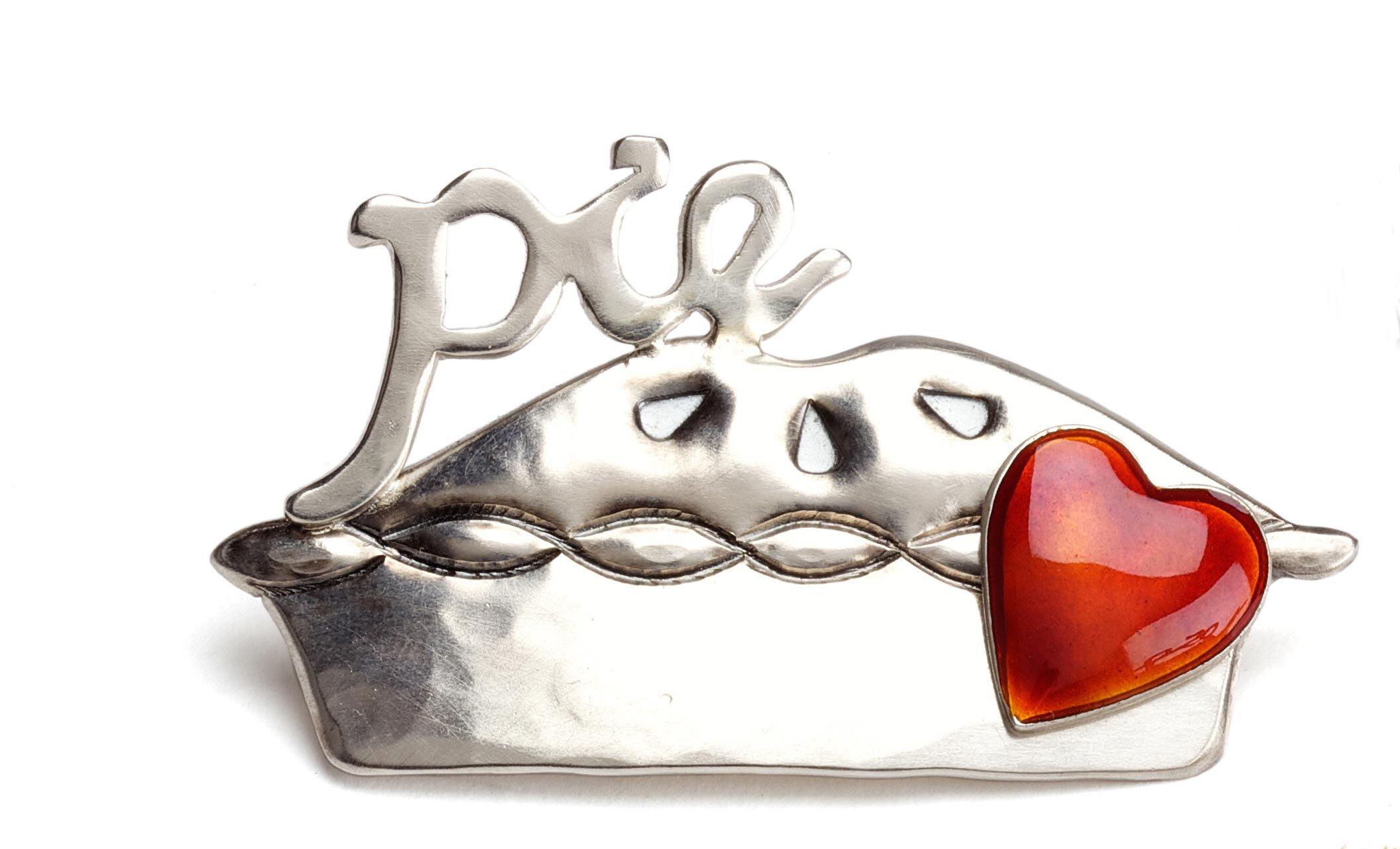 gn5-pie-brooch-with-enamel-heart-bryony-knox.jpg