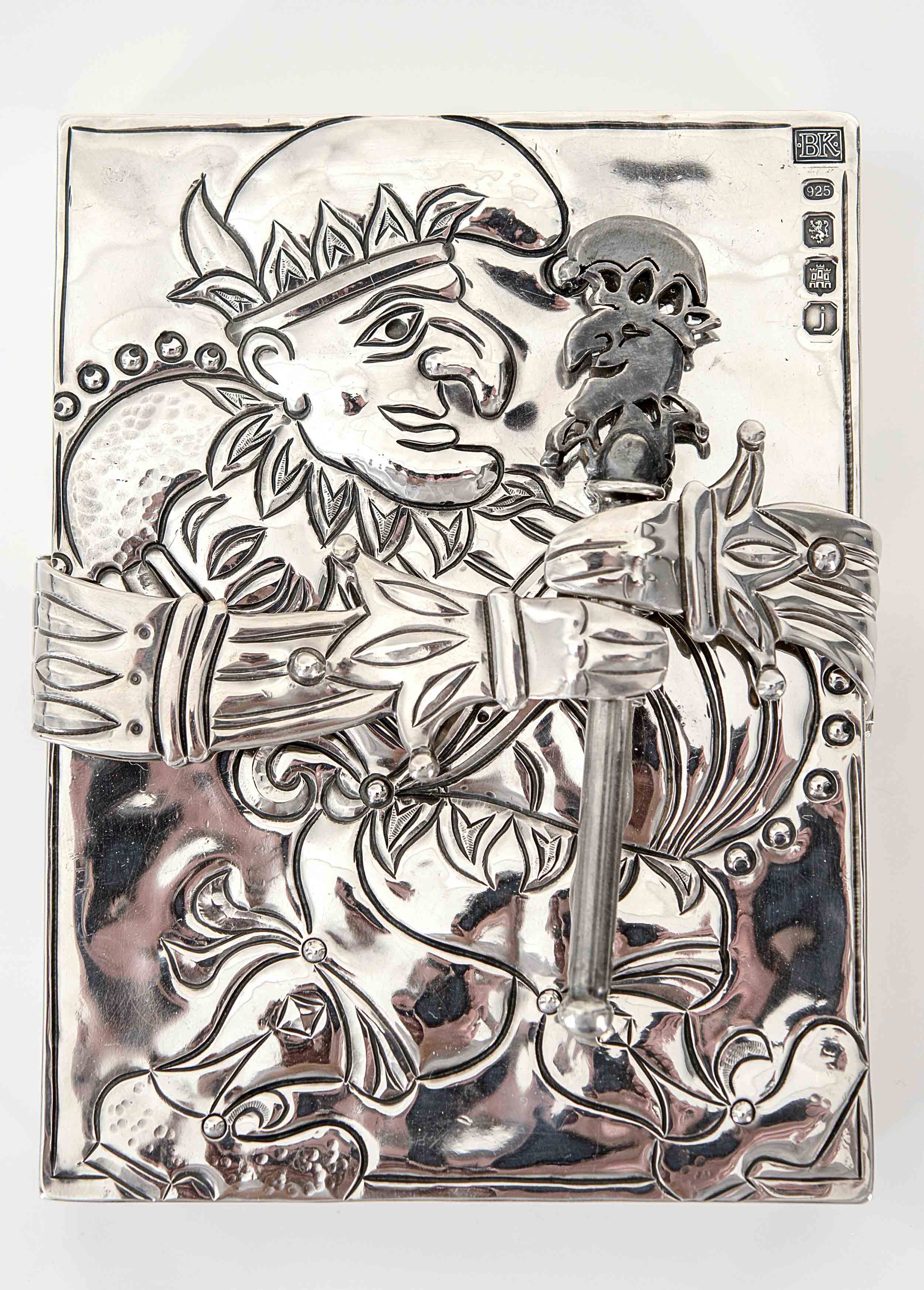 gn18-mr-punch-double-card-box.jpg