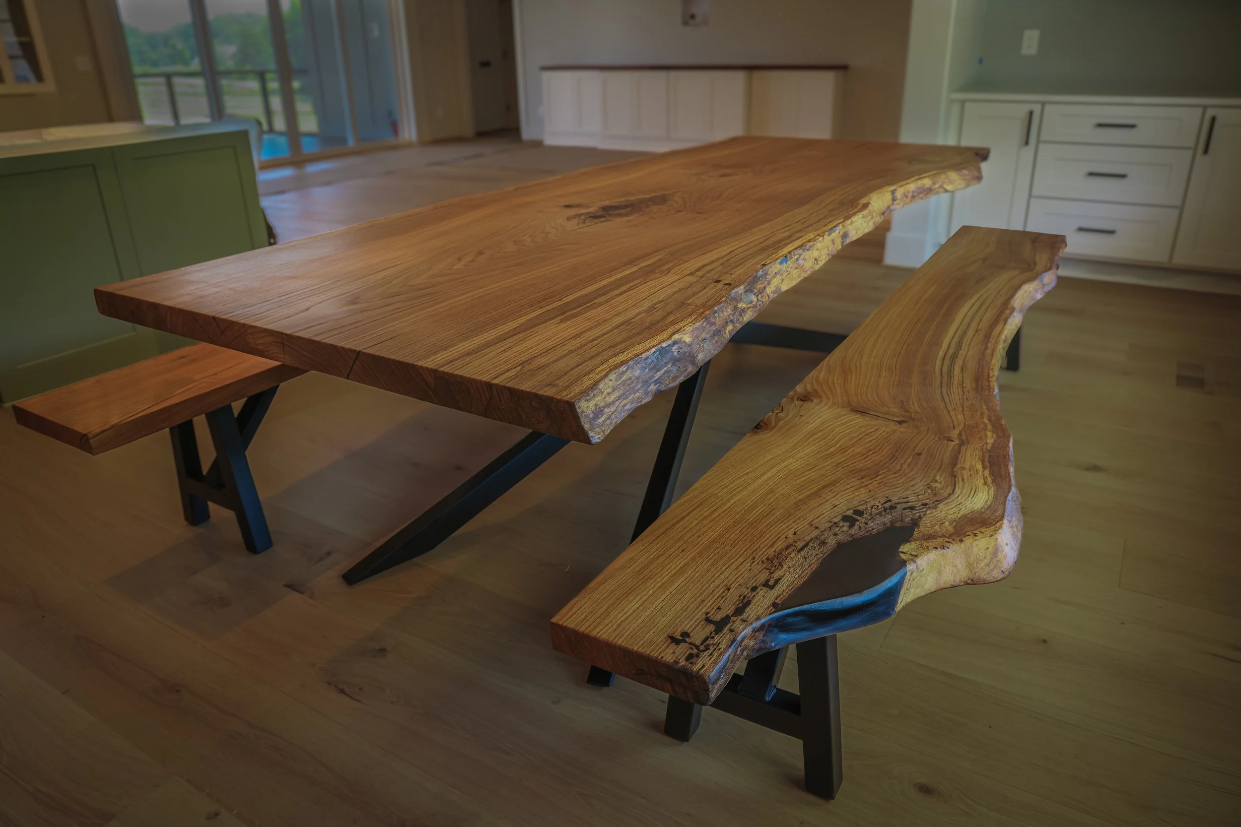 Dining table.jpg