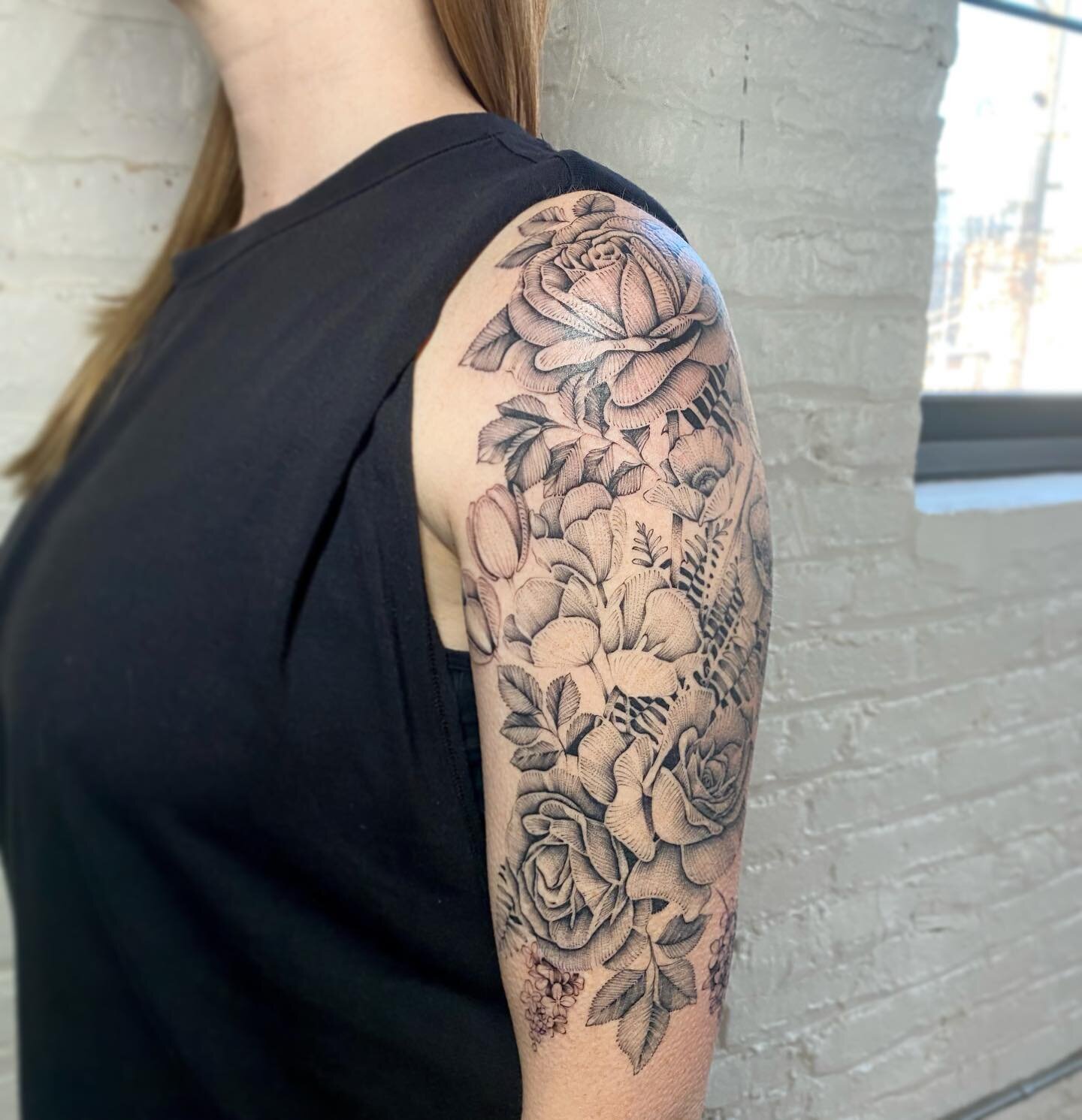 #workinprogress sleeve for @meganizzle &mdash; roses, tulips, poppies, lilacs and ferns. 
🌸🌸🌸
I don&rsquo;t usually share work in progress pieces. Should I do that more often? What do you think?&rdquo;
🌿🌿🌿
&hellip;
&hellip;
&hellip;
&hellip;
#c