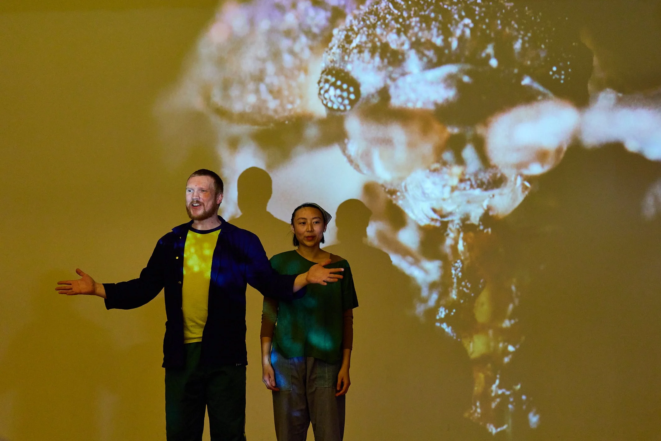 The Smalls, Family Encounters Festival, Yorkshire Dance, October 2025. Perfomers: Bryn Thomas & Tammy Tsang. PC: David Lindsay