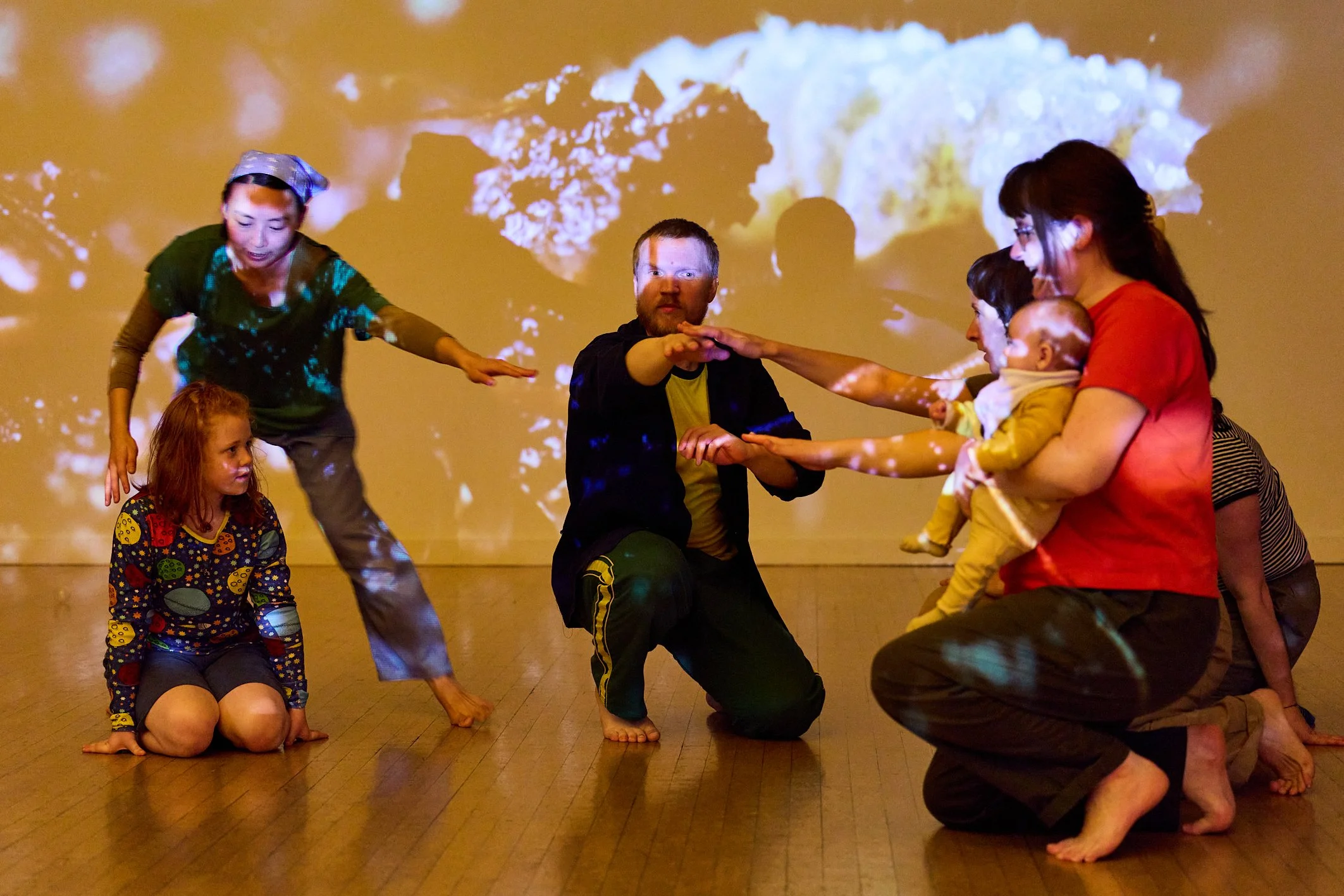 The Smalls, Family Encounters Festival, Yorkshire Dance, October 2025. Performers & collaborators: Bryn Thomas & Tammy Tsang. PC: David Lindsay
