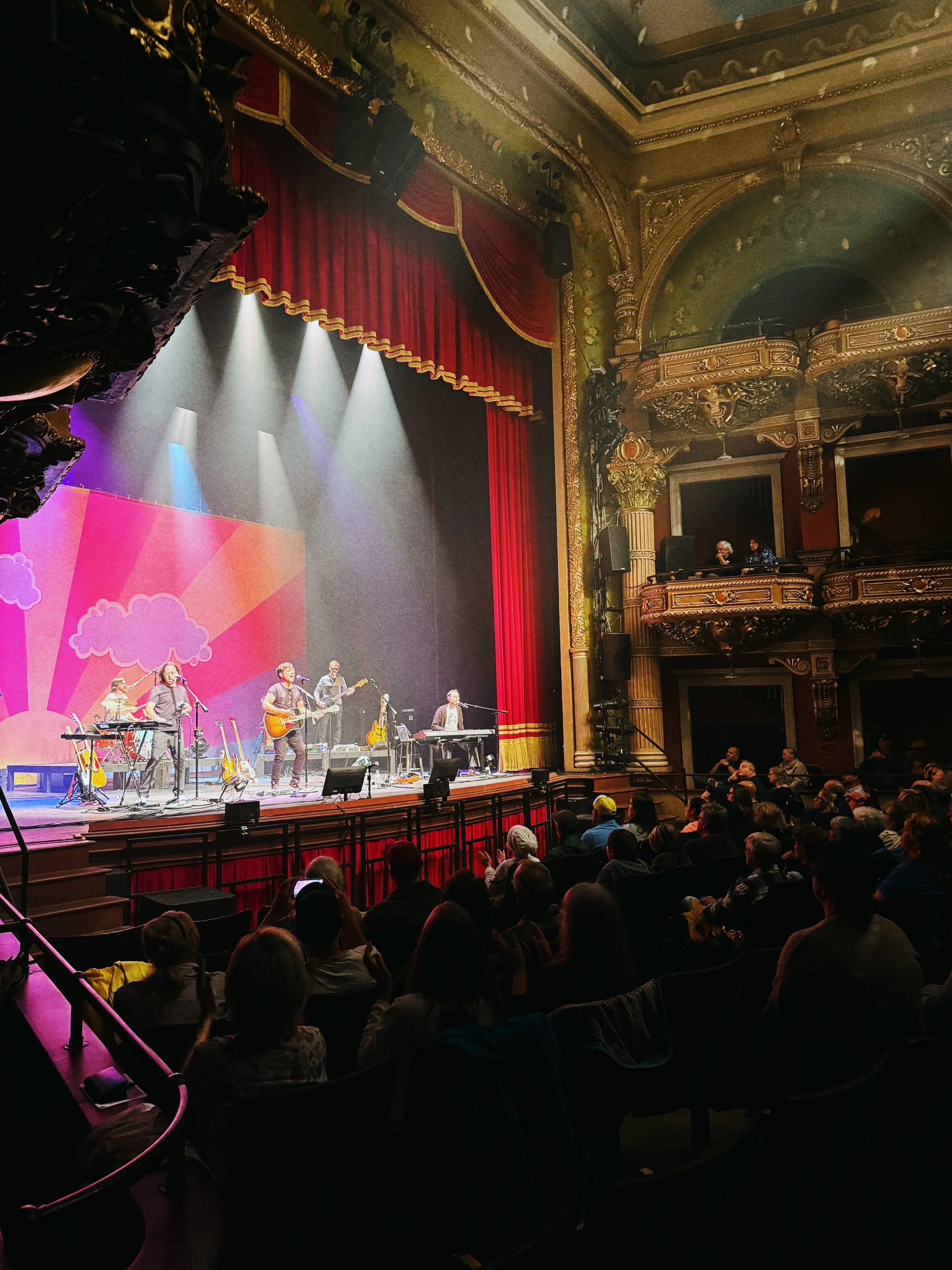 Look at this place! Look at these people! Thank you for rocking with us, Pittsfield MA! Goodbye East Coast, we&rsquo;re off to the West Coast now!

Next up:
10/23 Medford OR
10/24 Edmonds WA 
billymcguigan.com/tickets