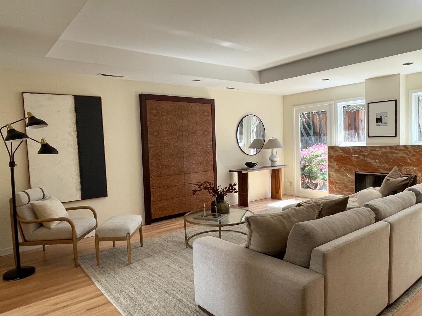 The moment when all the details come together. Coming soon 

#bayarearealestate #siliconvalleyrealestate #homestaging #livingroom #interiordesign #thekinhome #staging #paloaltorealestate