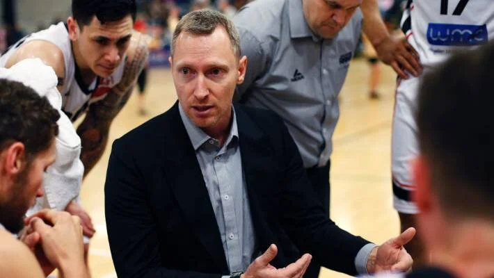 Coach Mick Downer in a timeout