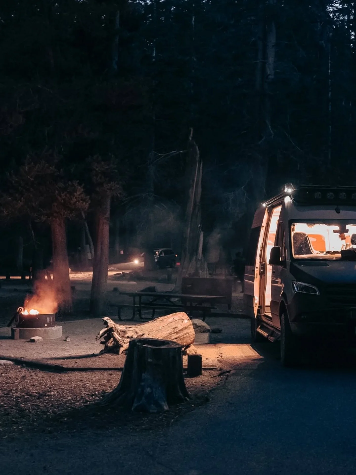 Fireside state of mind.
&bull;
&bull;
📸 @theother12hours ft. Sequoia 
&bull;
&bull;
&bull;
&bull;
#campervanlife #glamping #homeonwheels #vanlifenation #altcamp