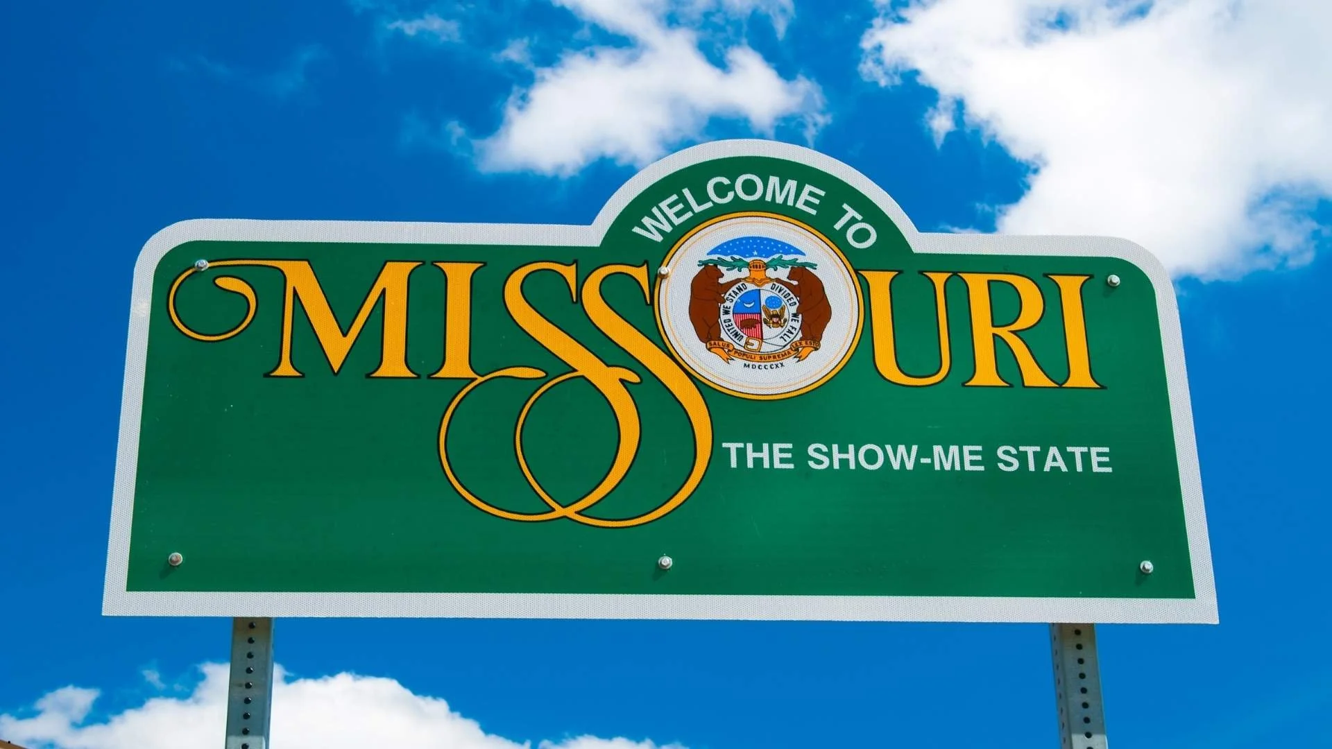 Welcome to Missouri state sign on highway for camper van rental guide