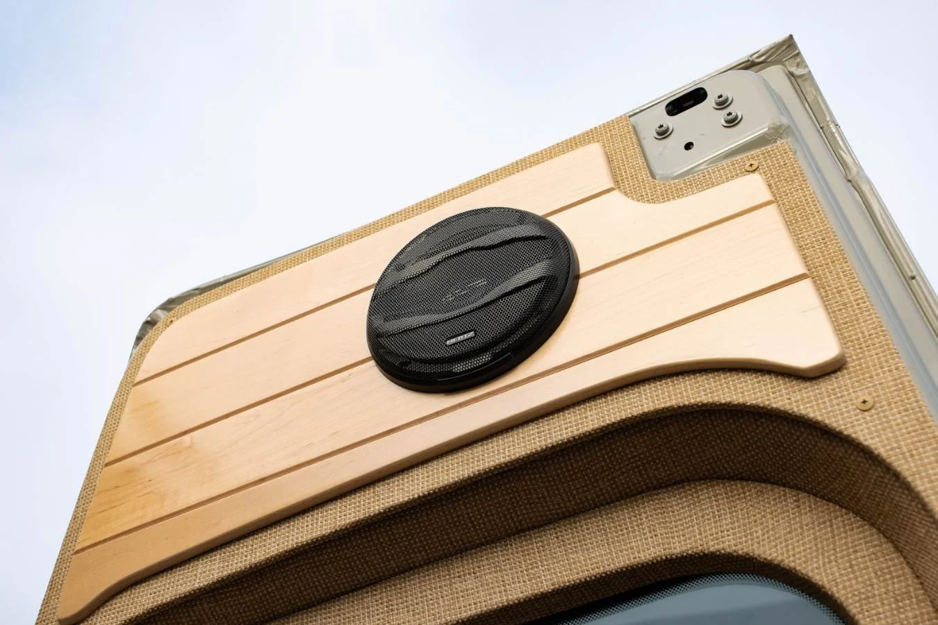 Premium Hertz sound system in Class B RV.