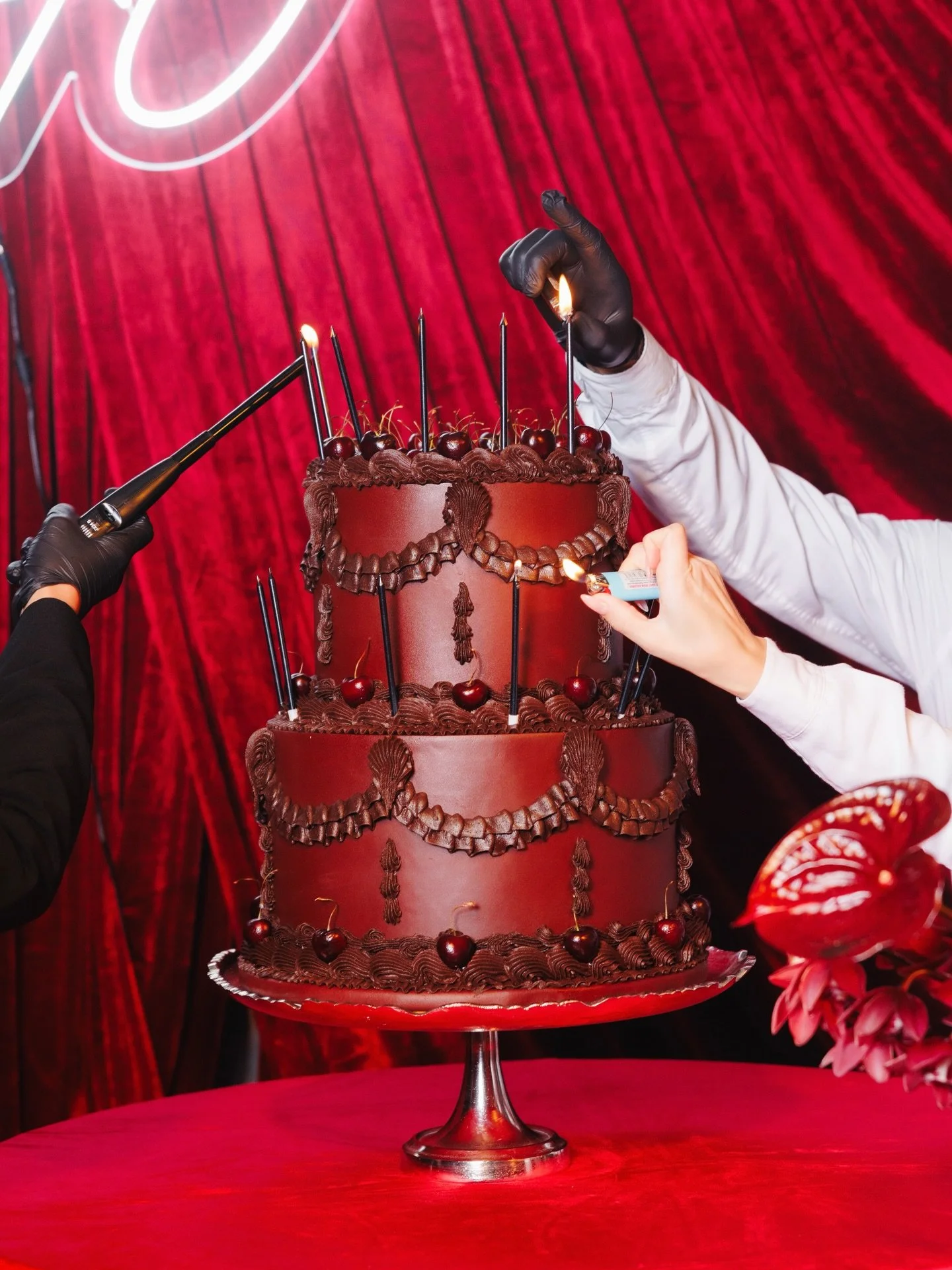 Lighting the candles on 40 years. Styled, curated, and celebrated to perfection. | #eventdujour #birthdaycelebration #40thbirthdayparty