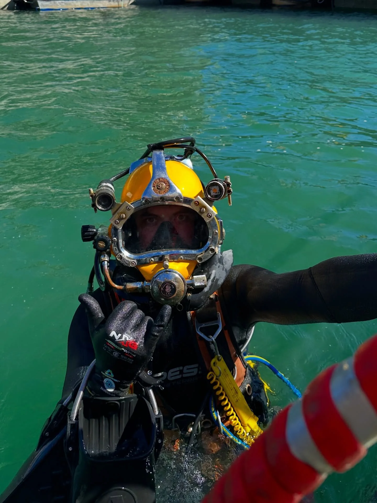 Few snaps taken last week of the team up north. Living the dream - delivering successful outcomes - happy to be underwater. 

Professional commercial dive contracting in Tasmania