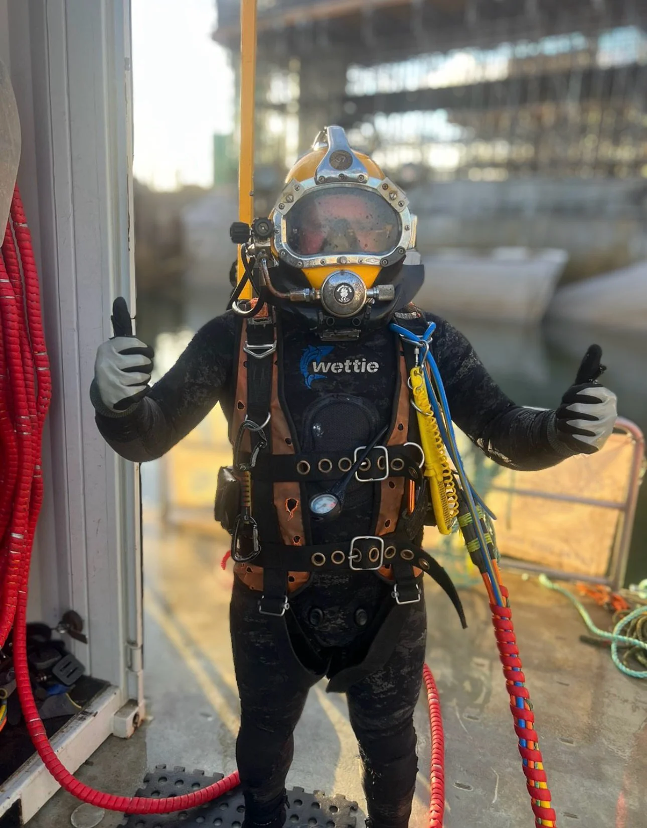 Last week - on sites, site visits and a salvage thrown in the mix. 

Our commercial divers and marine crew hard at it and happy to be on the water. 

Love your work team
