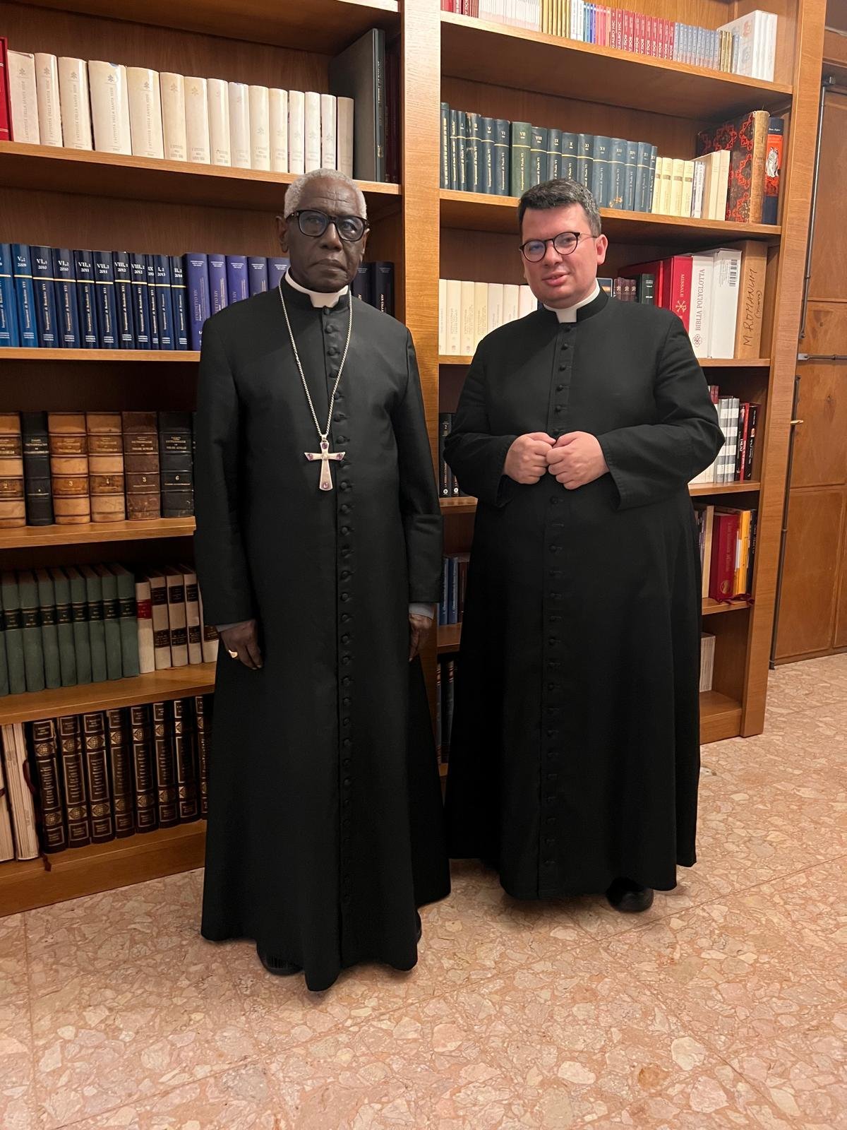 Kaplán Spolku na návšteve u kardinála Roberta Saraha