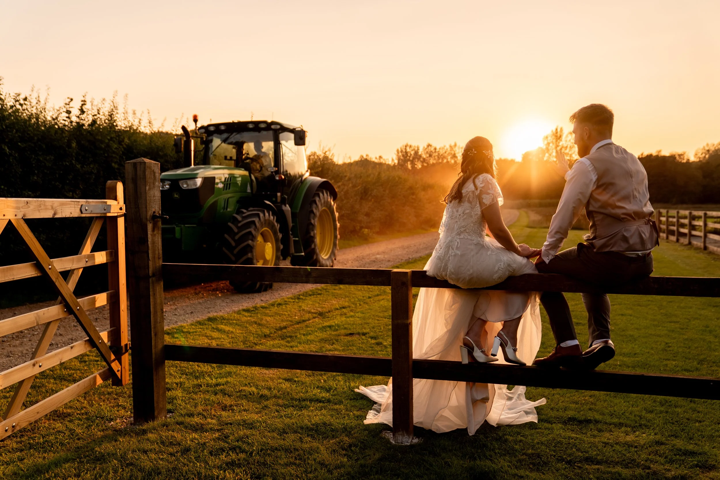 Shotesham Park wedding in Norfolk. Golden hour photographey. Photographer Kelly Trivedi. Countryside wedding Norfolk, Norwich