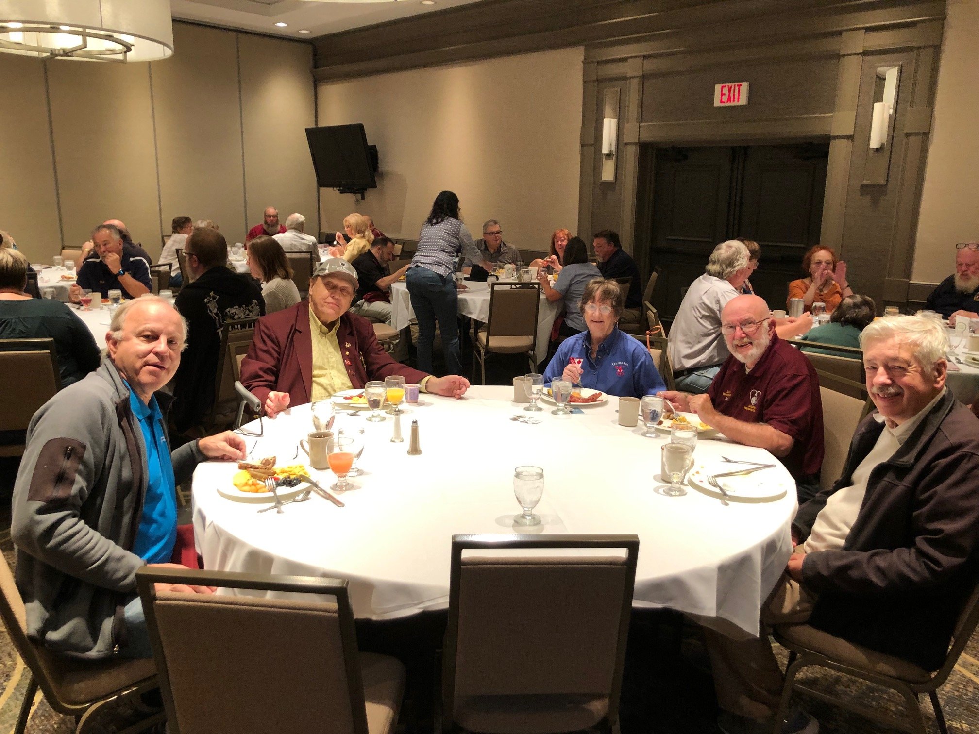 Great table shot - Ball.jpg