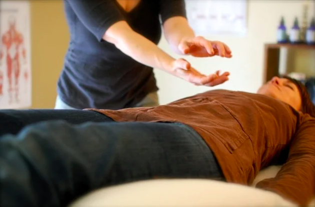 Exploring the Differences Between Medical Qigong and Holy Fire Reiki: Why Training in Both is Beneficial