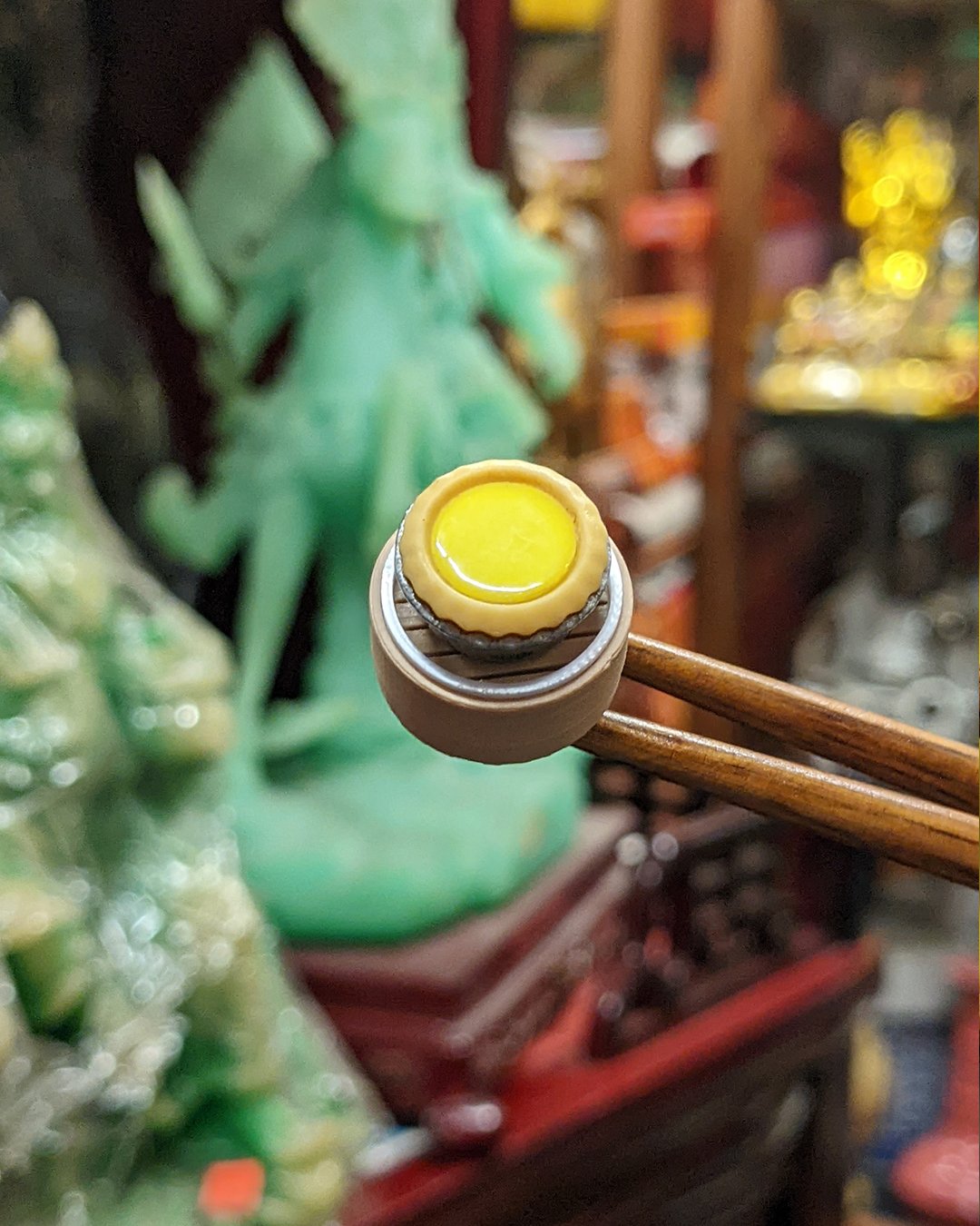 Eggtart keycap on a round steamer. asian keycaps